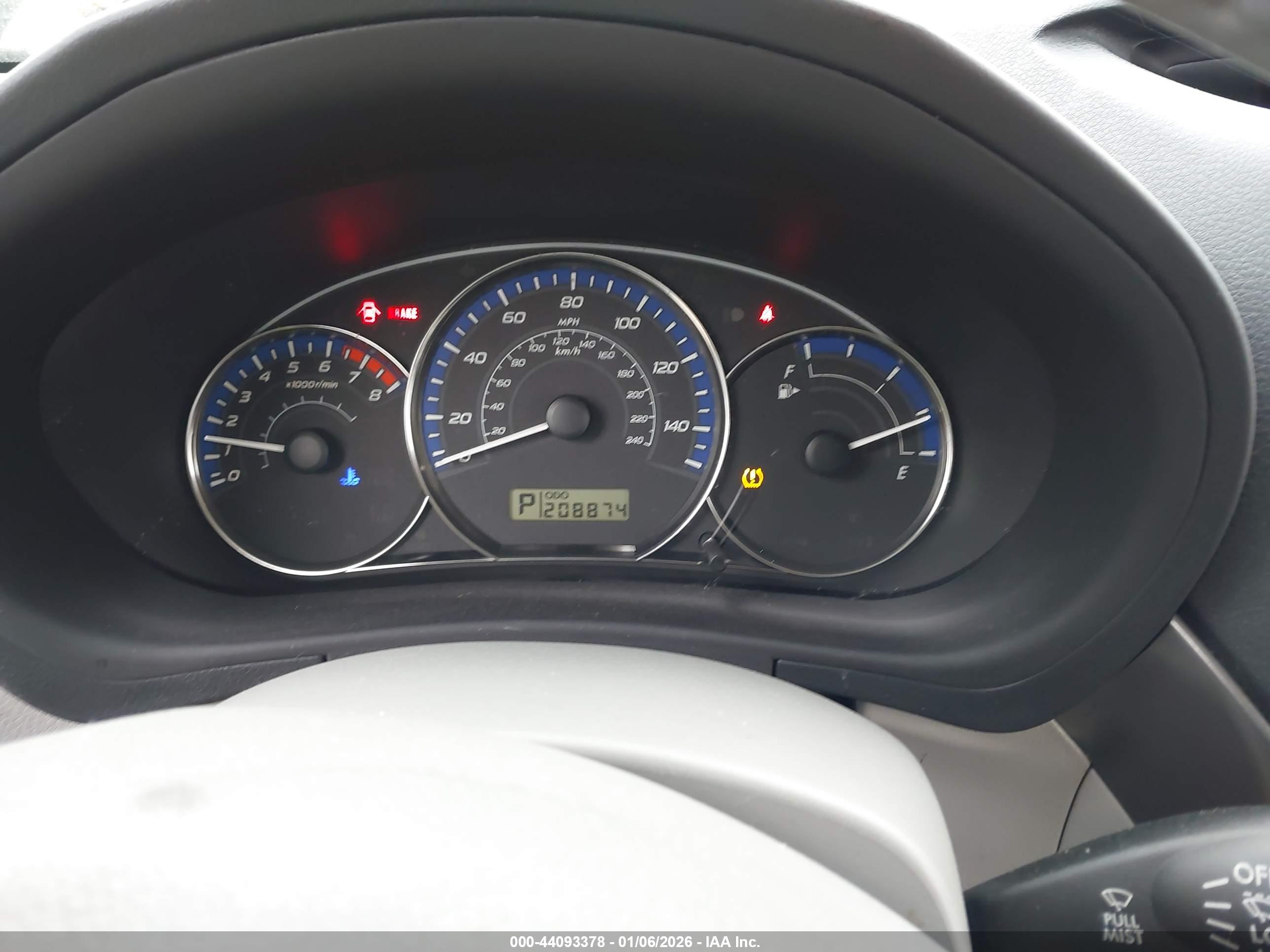 SUBARU FORESTER image 7