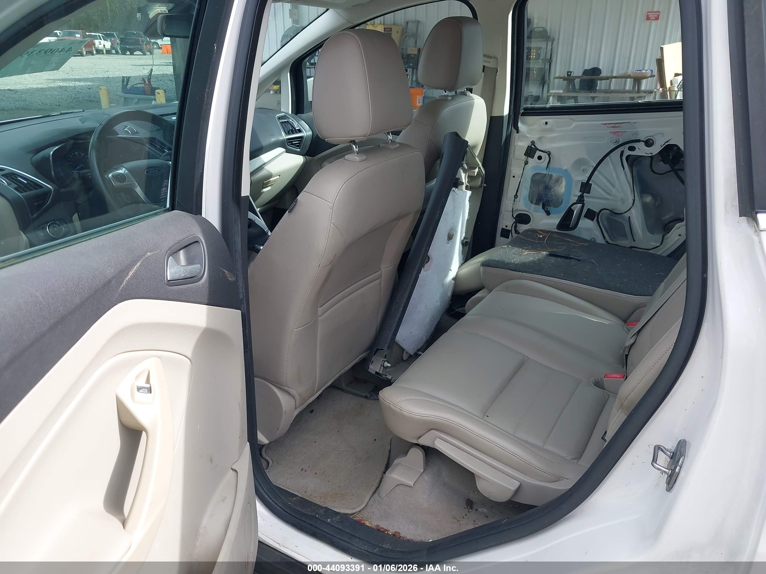 FORD C-MAX image 8