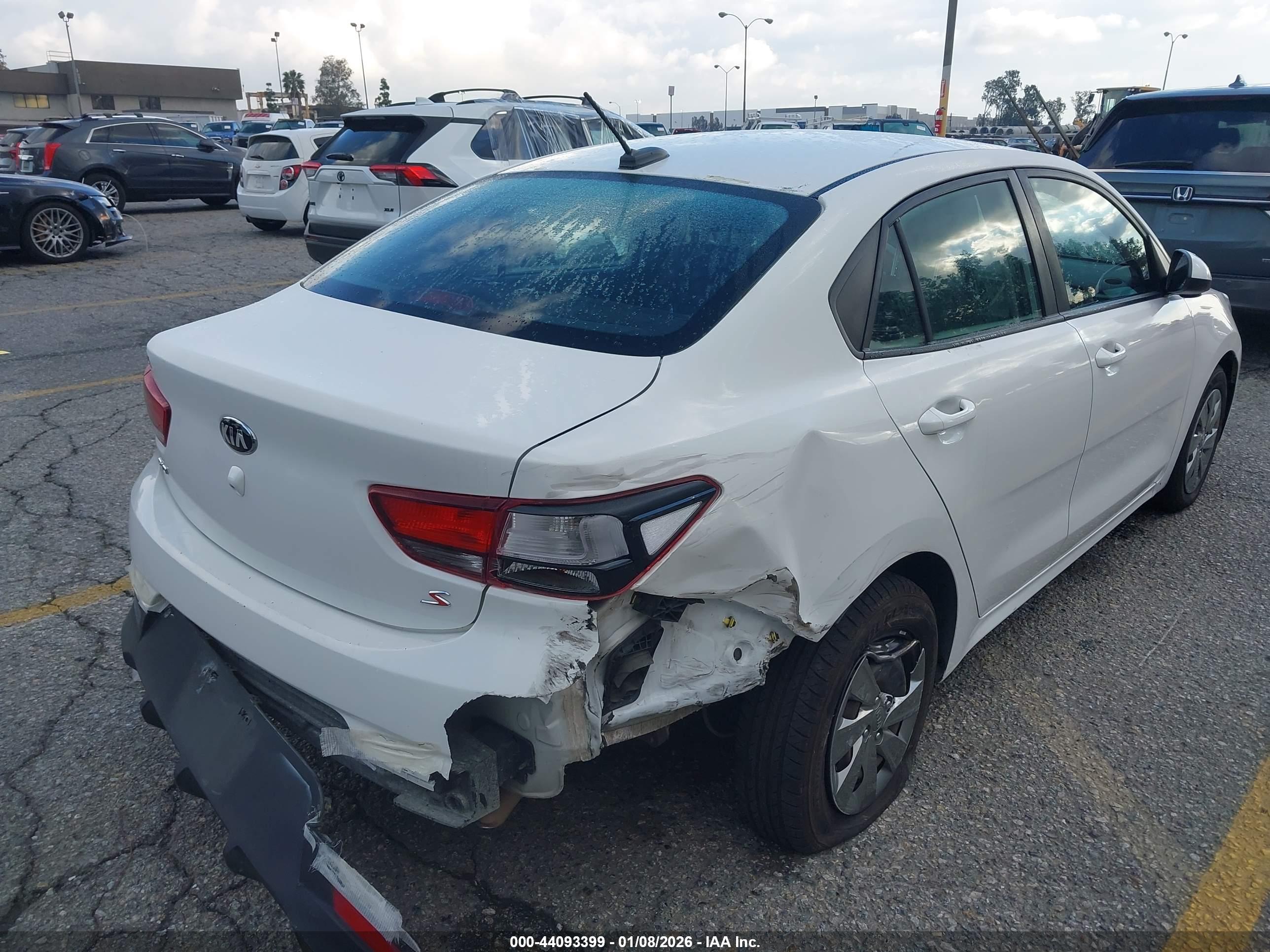 KIA RIO image 4