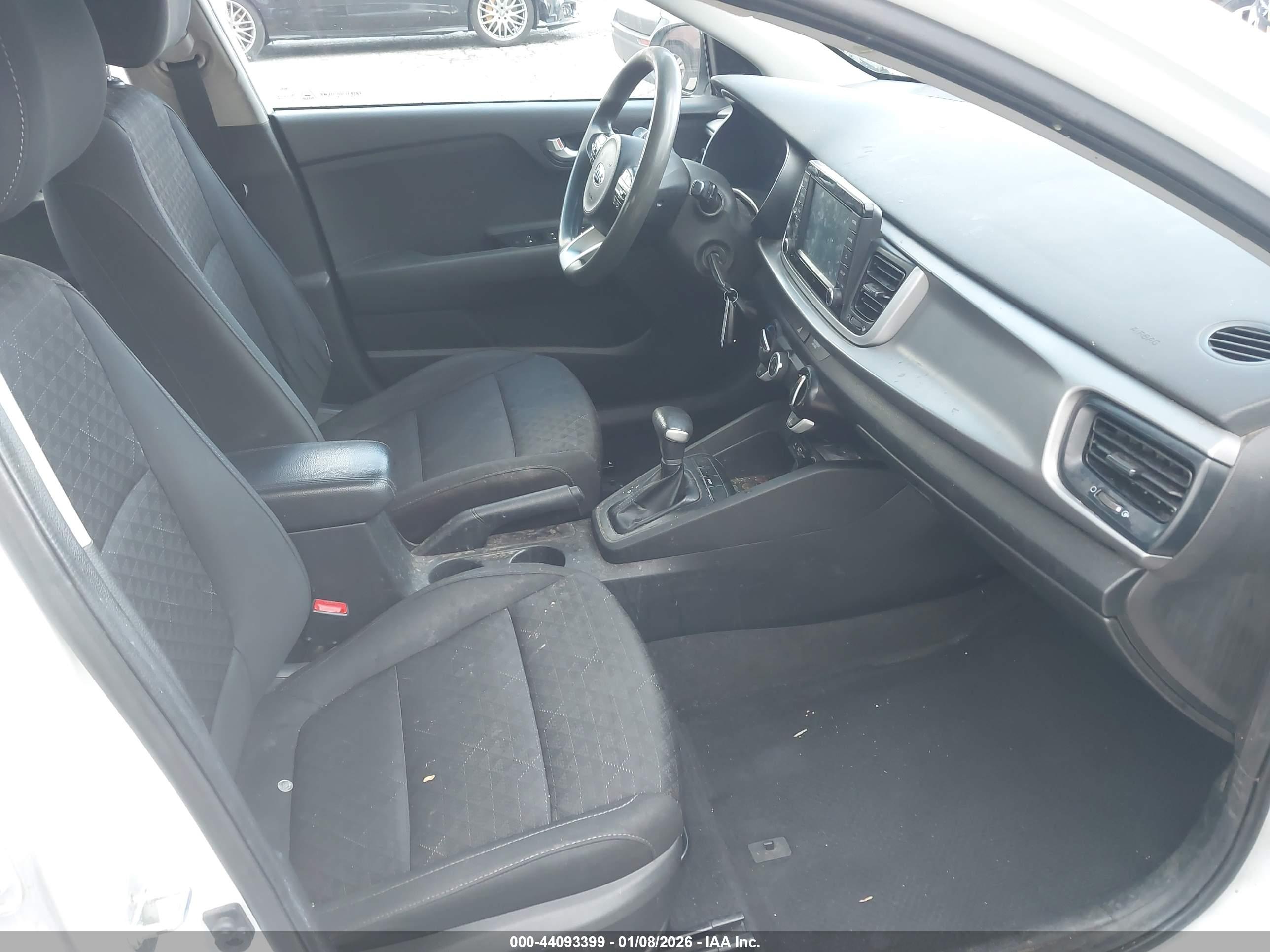 KIA RIO image 5