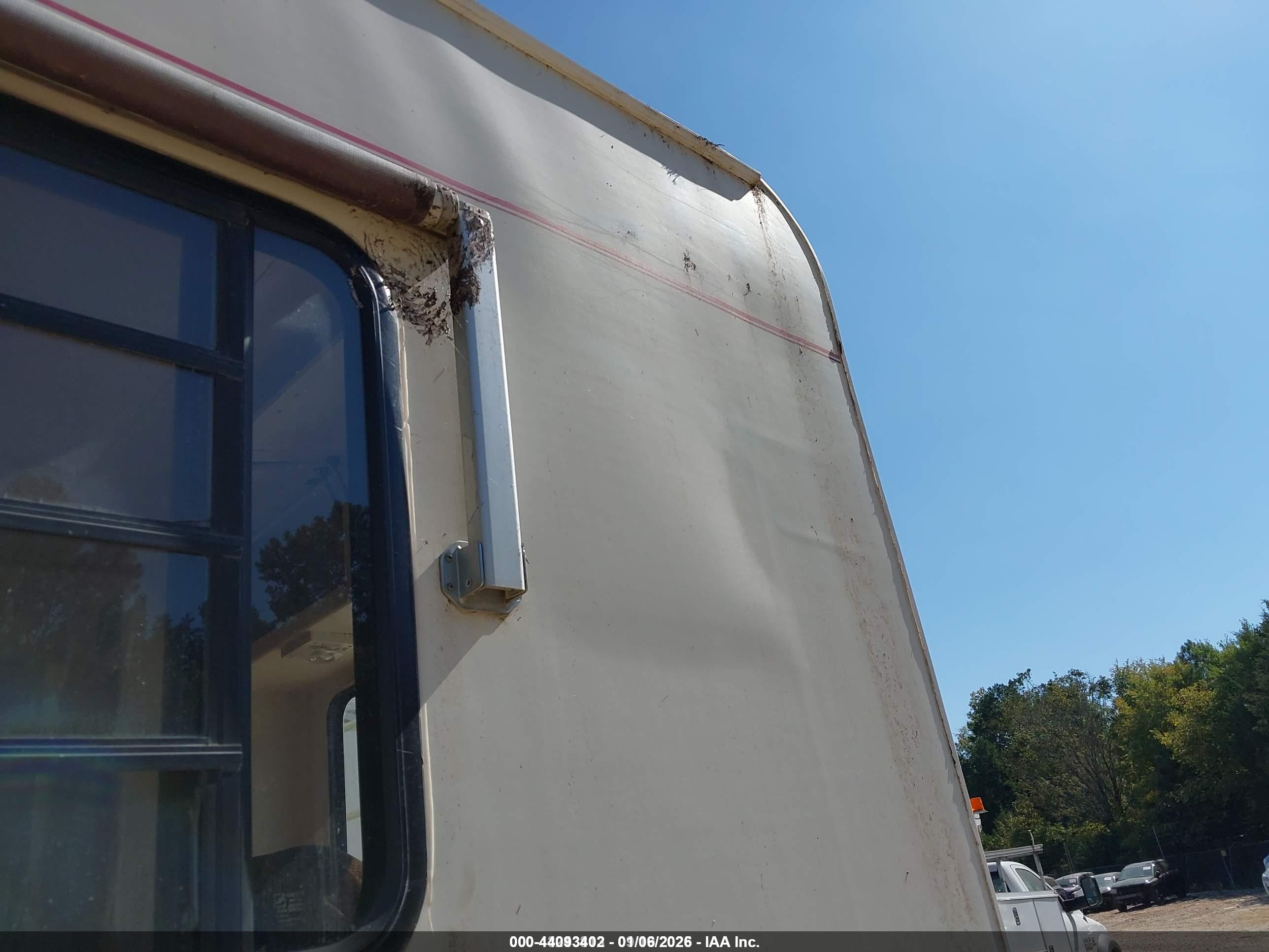 FORD ECONOLINE image 6