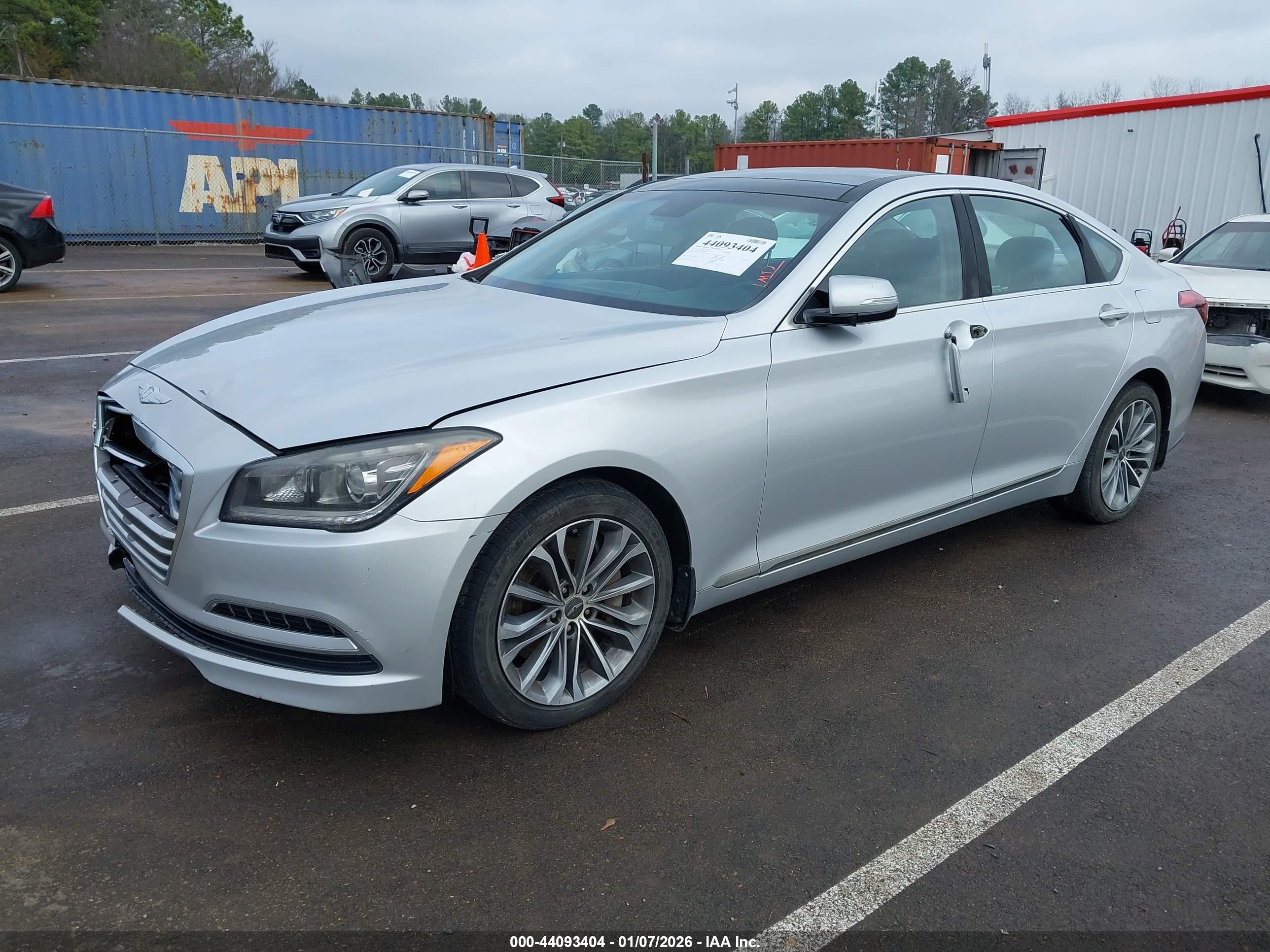 HYUNDAI GENESIS image 2