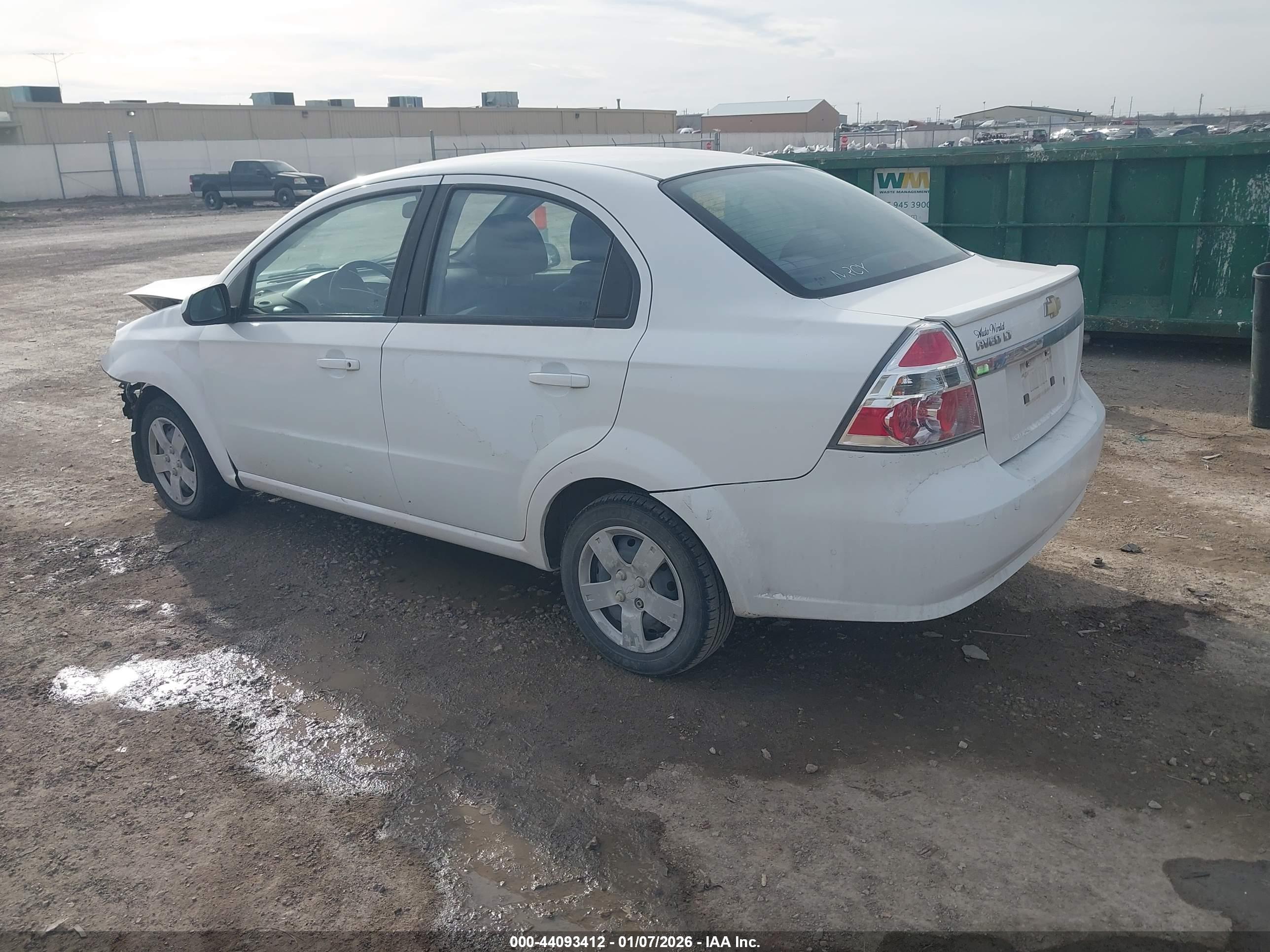 CHEVROLET AVEO image 3