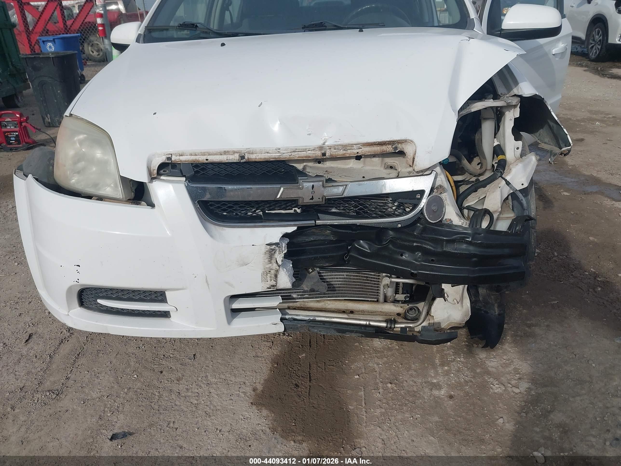 CHEVROLET AVEO image 6