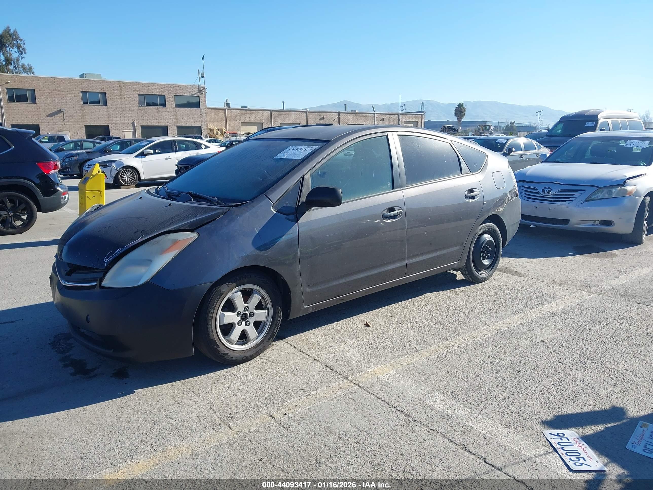 TOYOTA PRIUS image 2