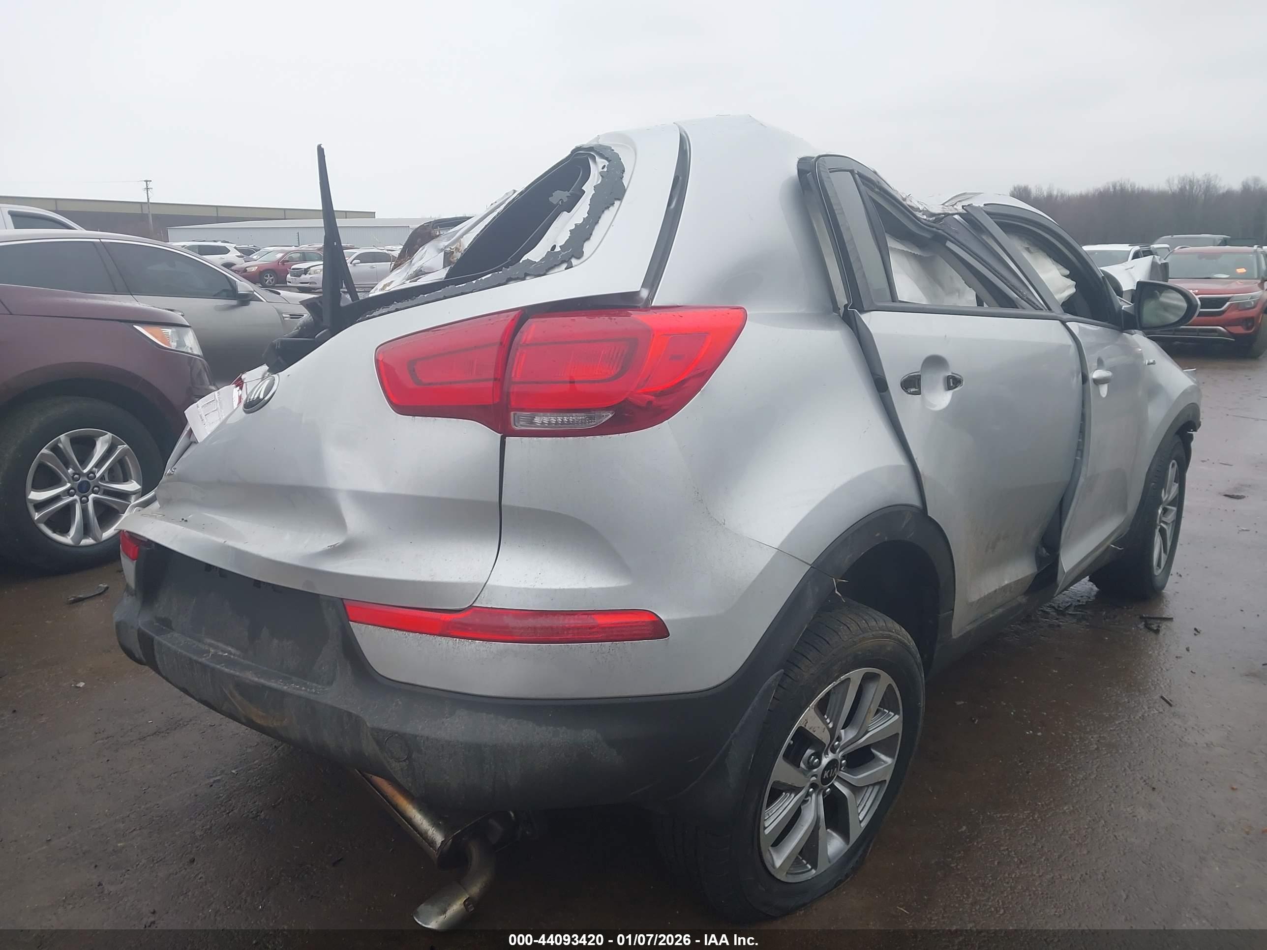 KIA SPORTAGE image 4