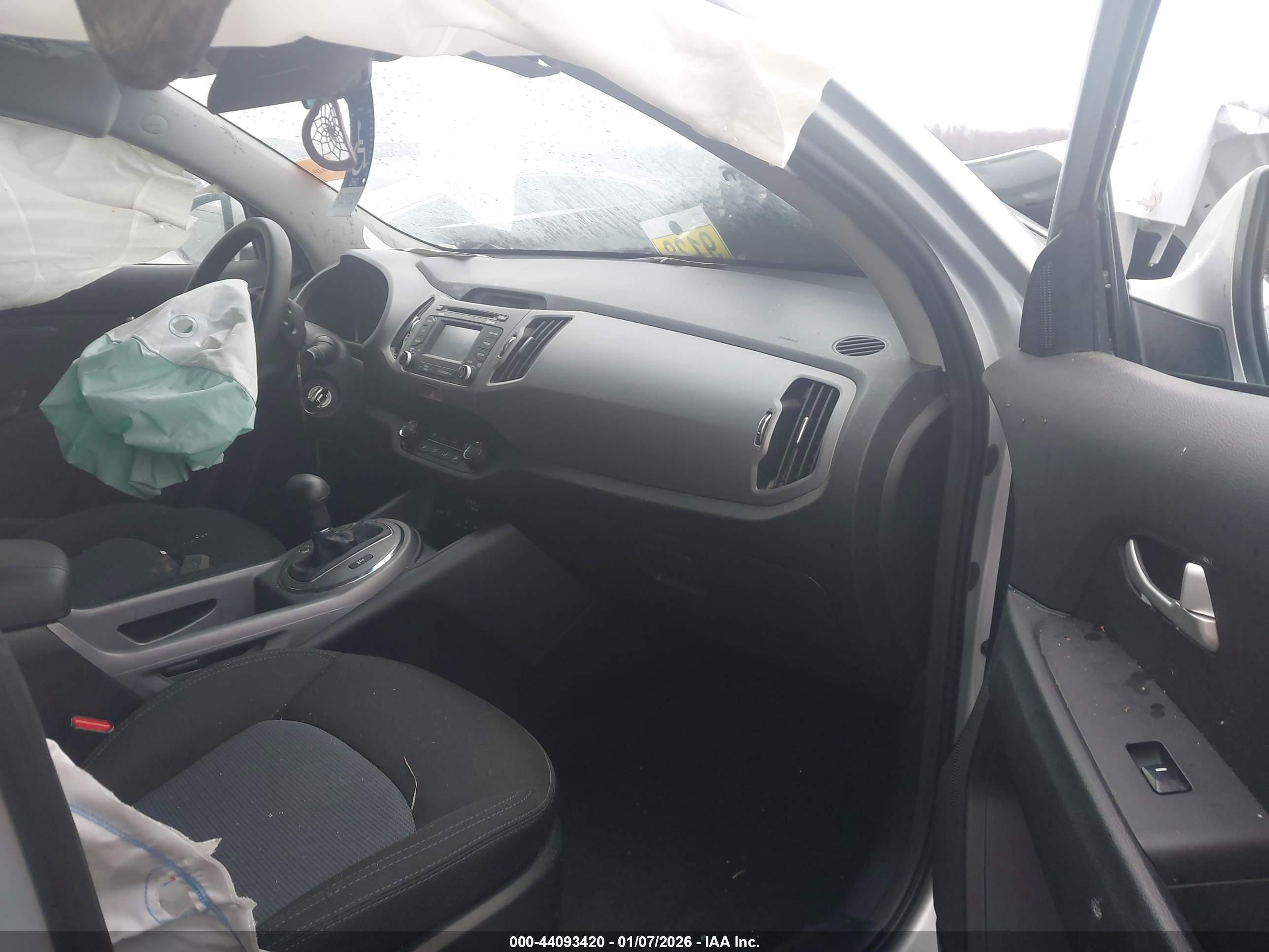 KIA SPORTAGE image 5