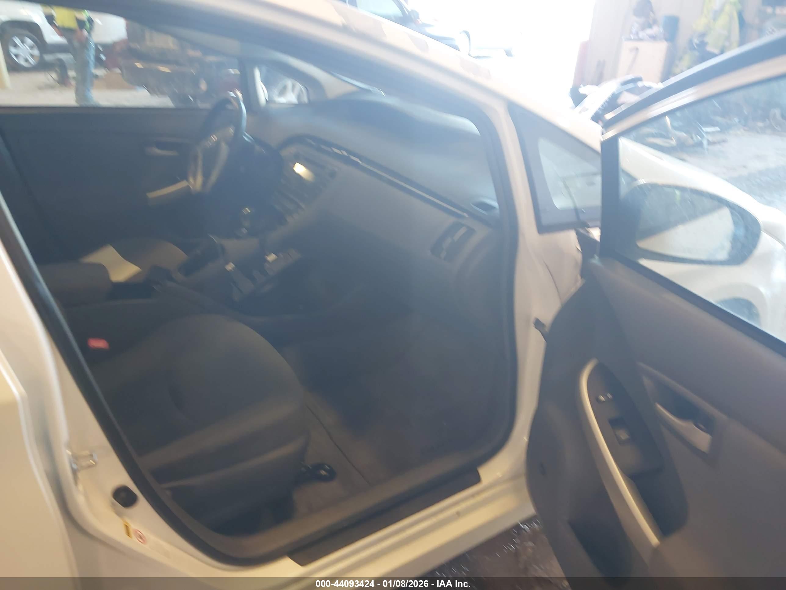 TOYOTA PRIUS image 5