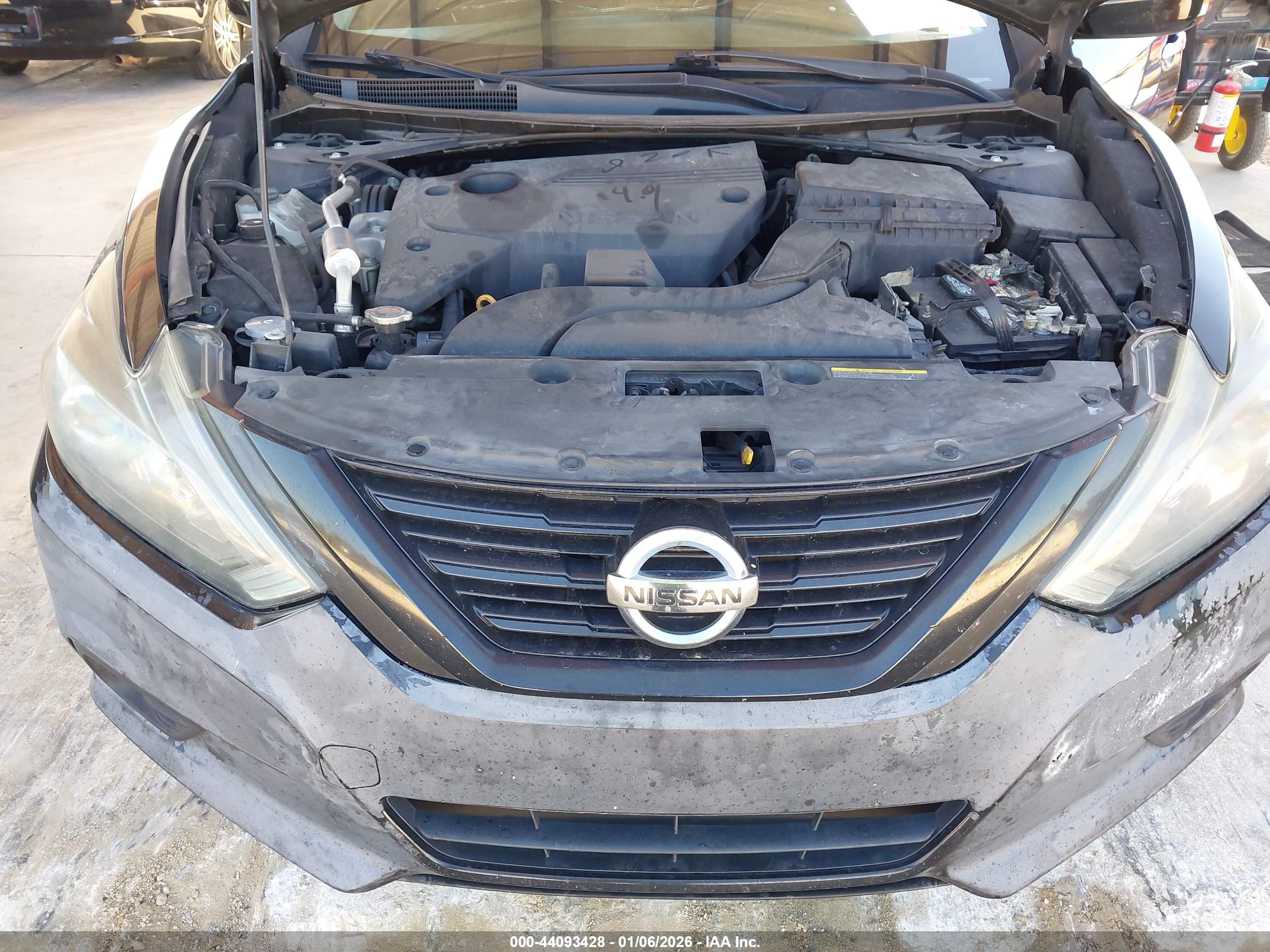 NISSAN ALTIMA image 10