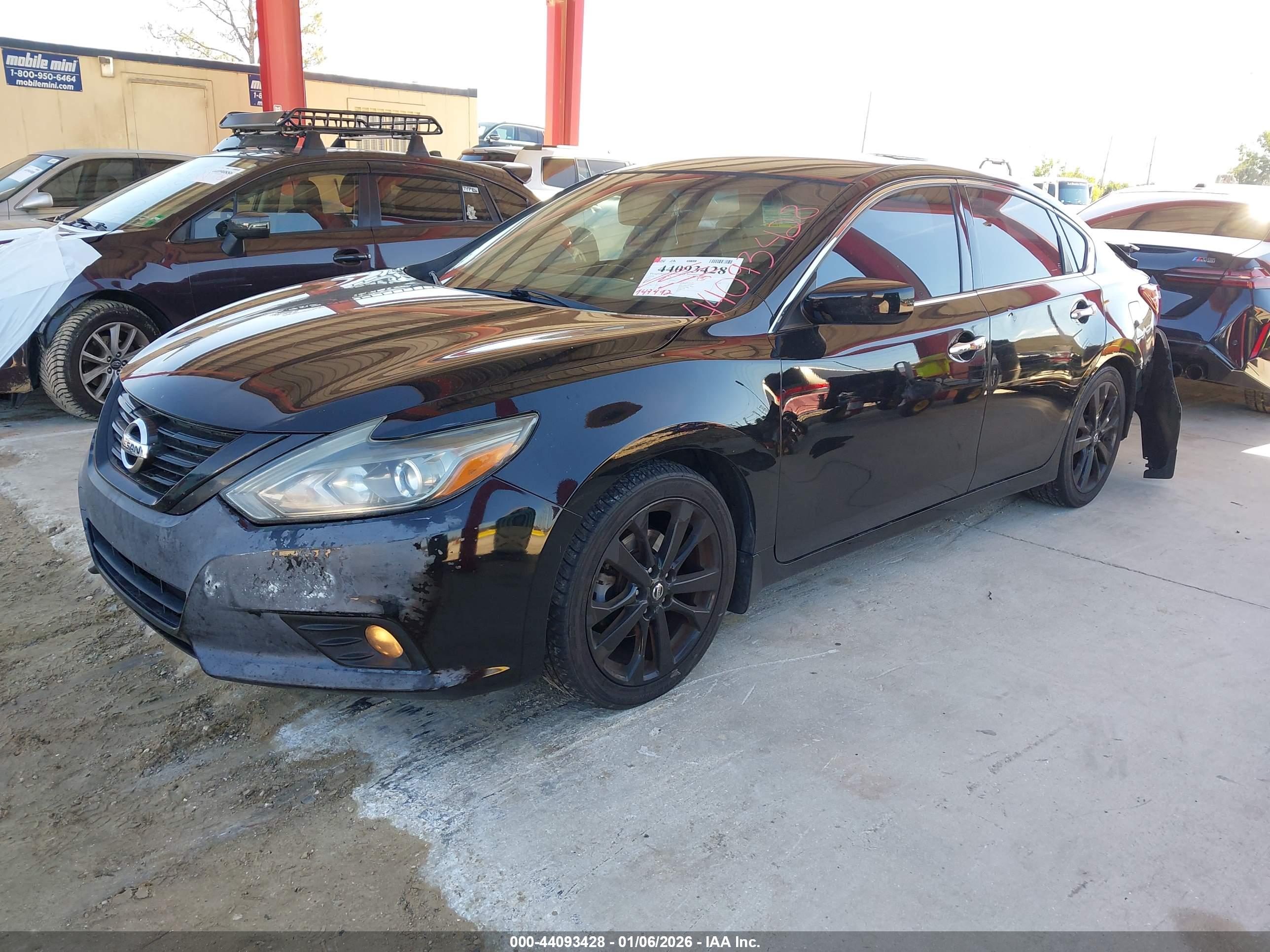 NISSAN ALTIMA image 2