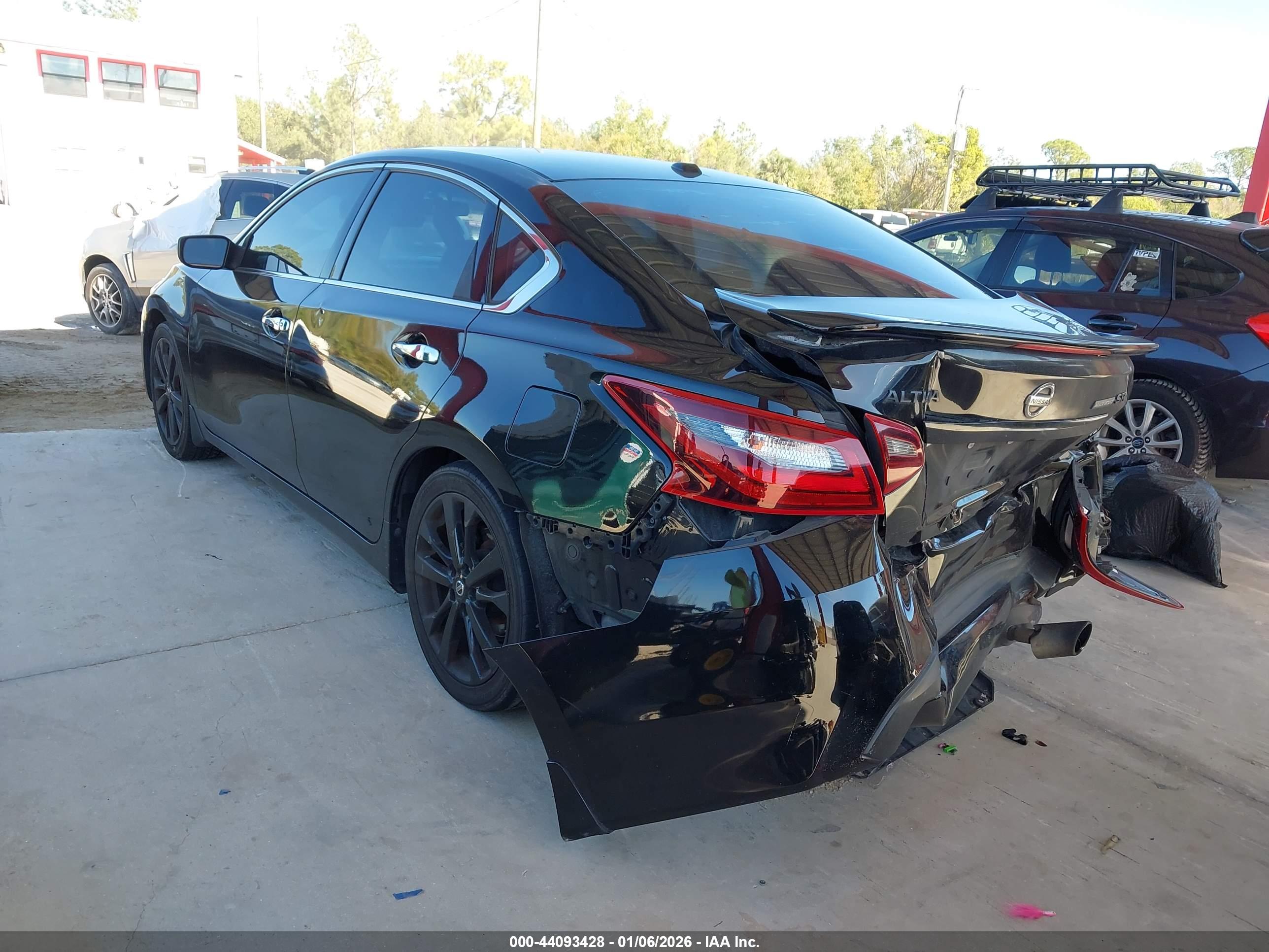 NISSAN ALTIMA image 3