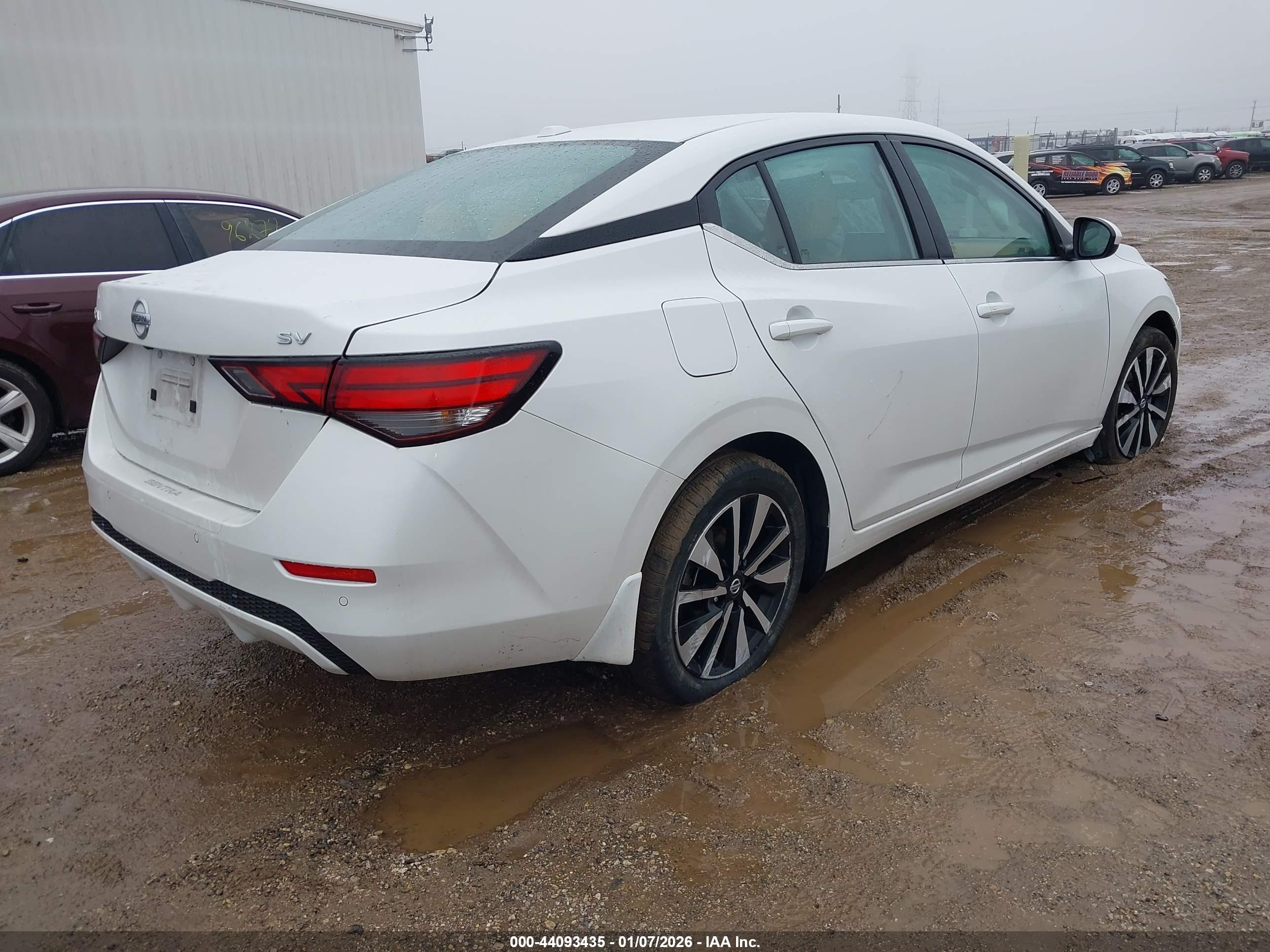 NISSAN SENTRA image 4