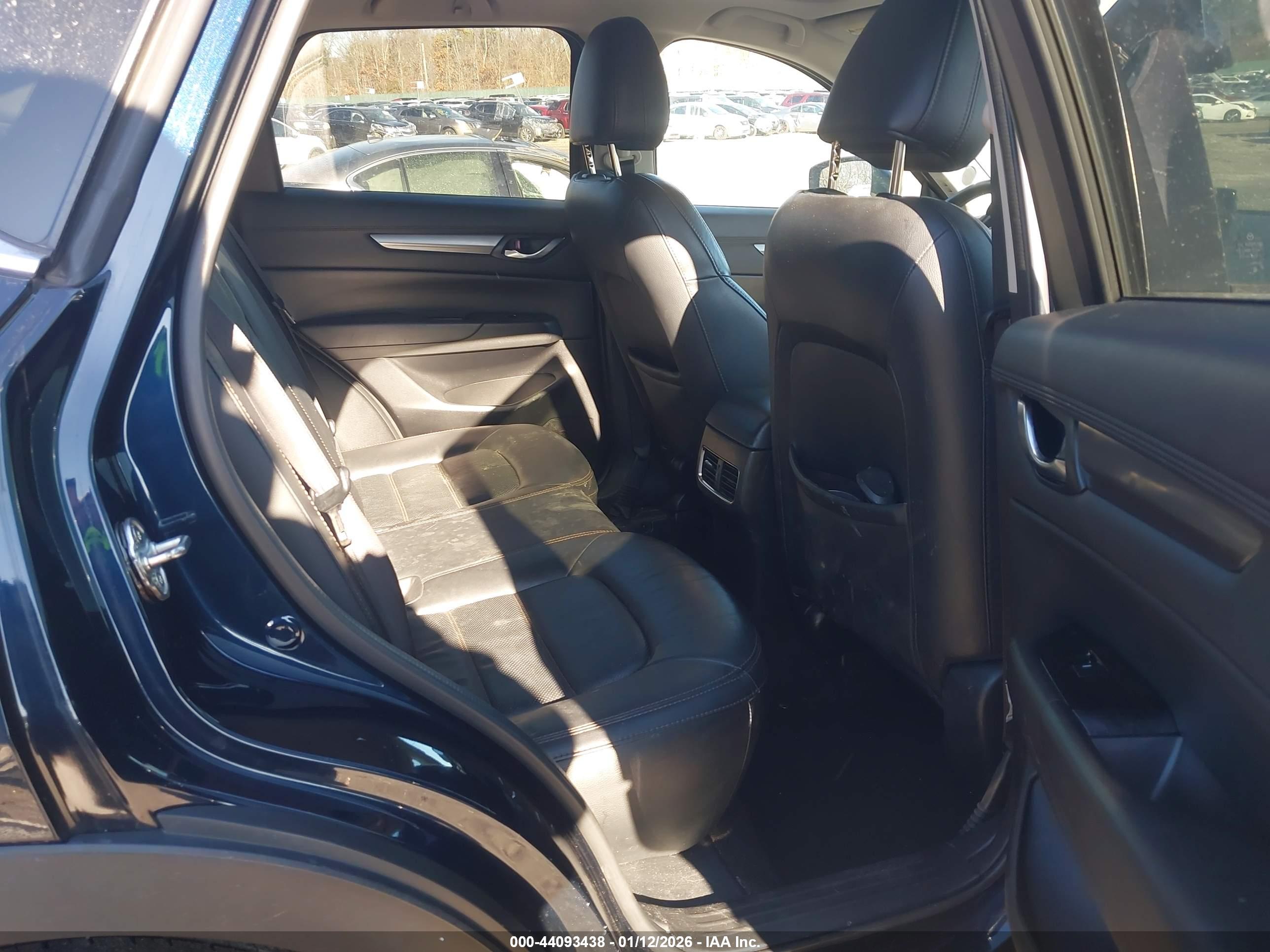 MAZDA CX-5 image 8