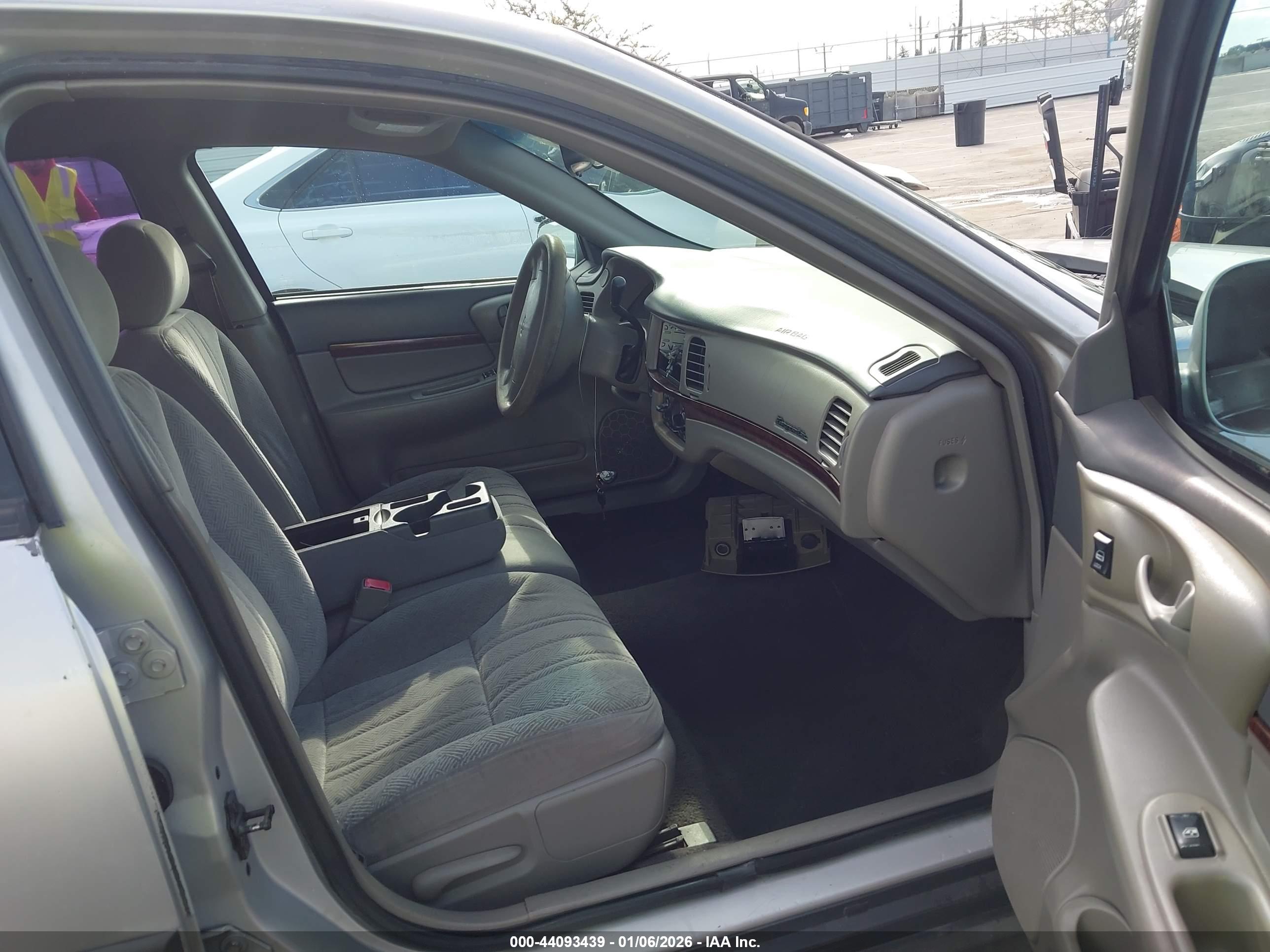 CHEVROLET IMPALA image 5