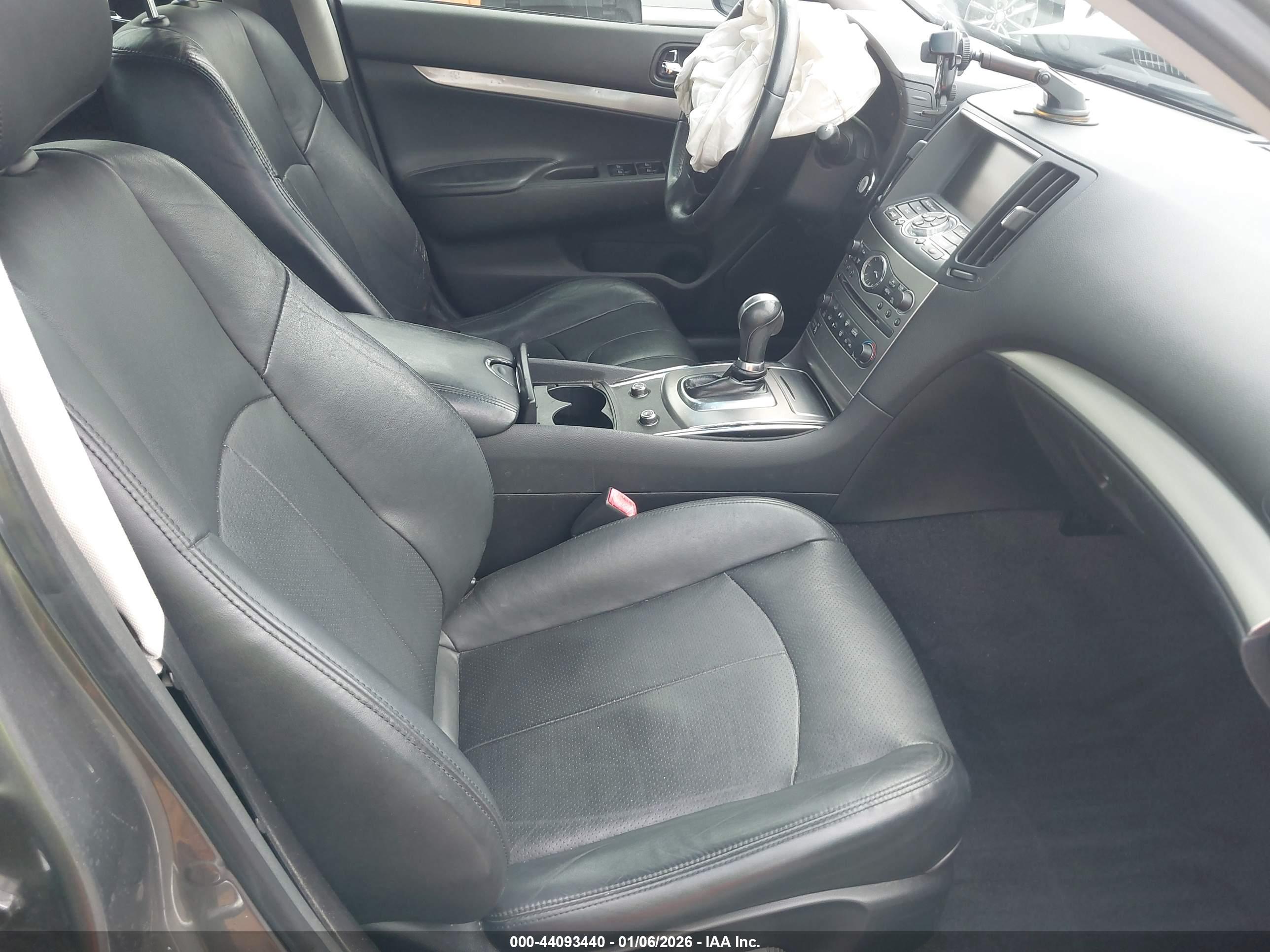 INFINITI Q40 image 5