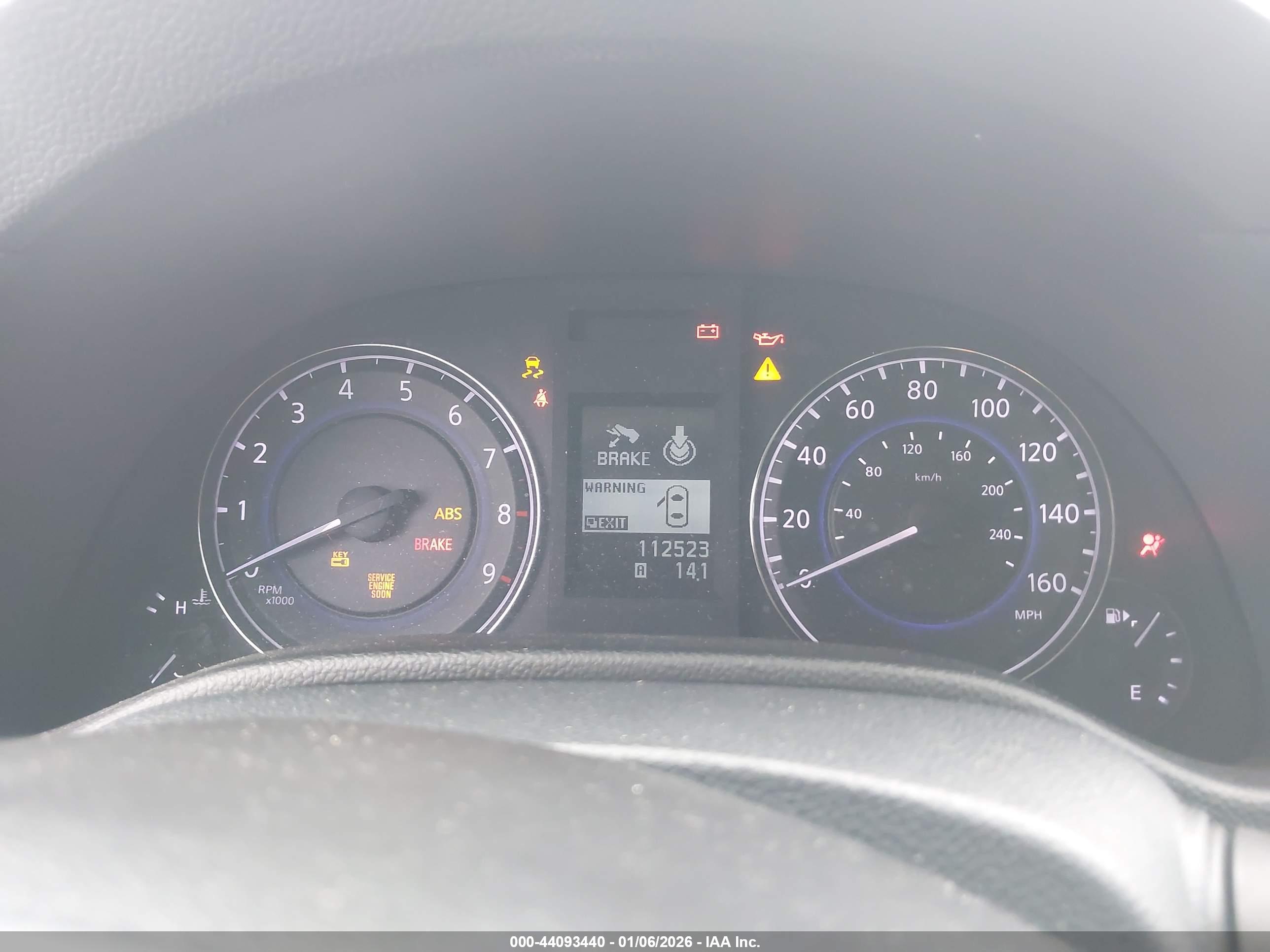 INFINITI Q40 image 7