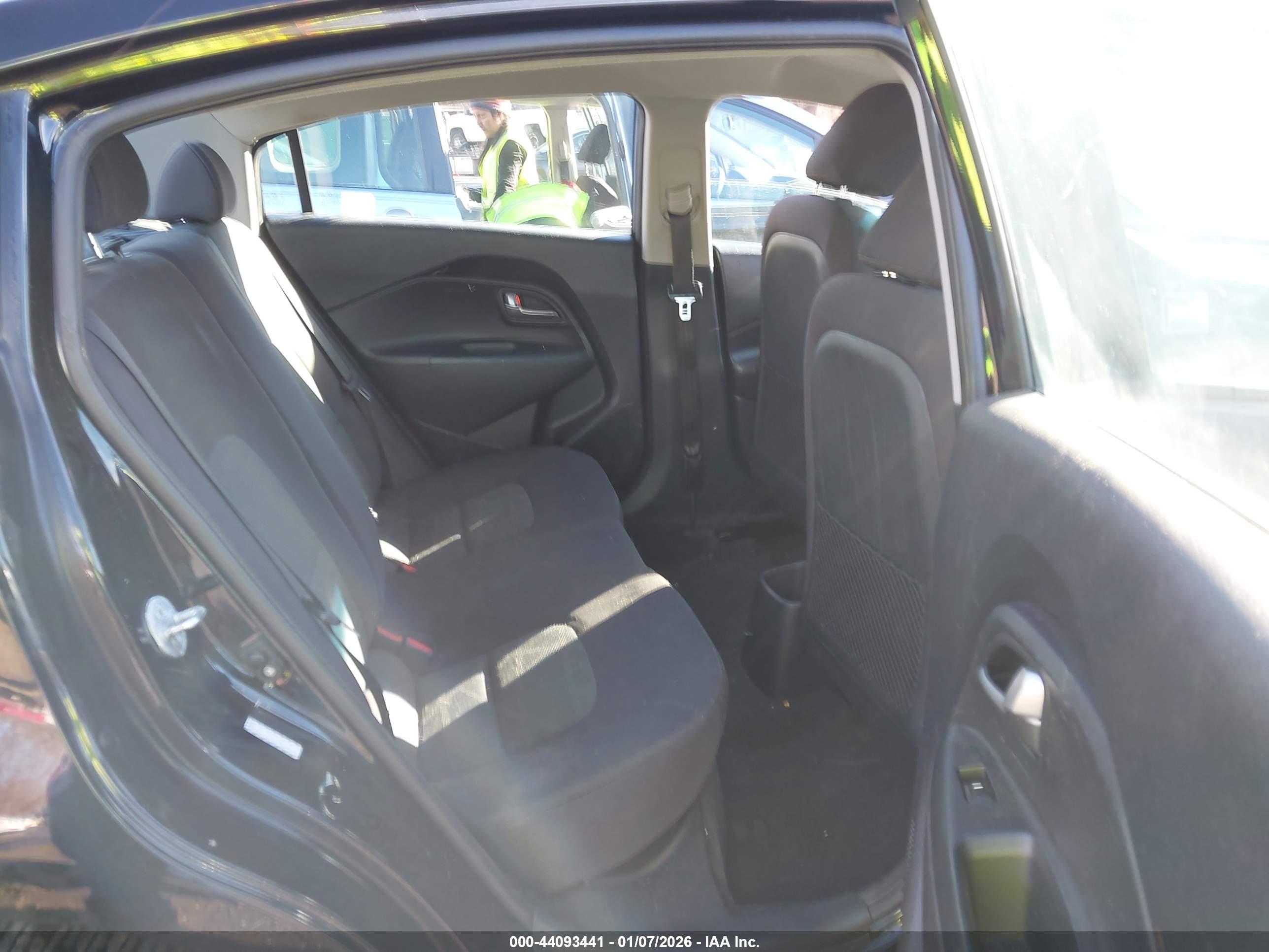 KIA RIO image 8