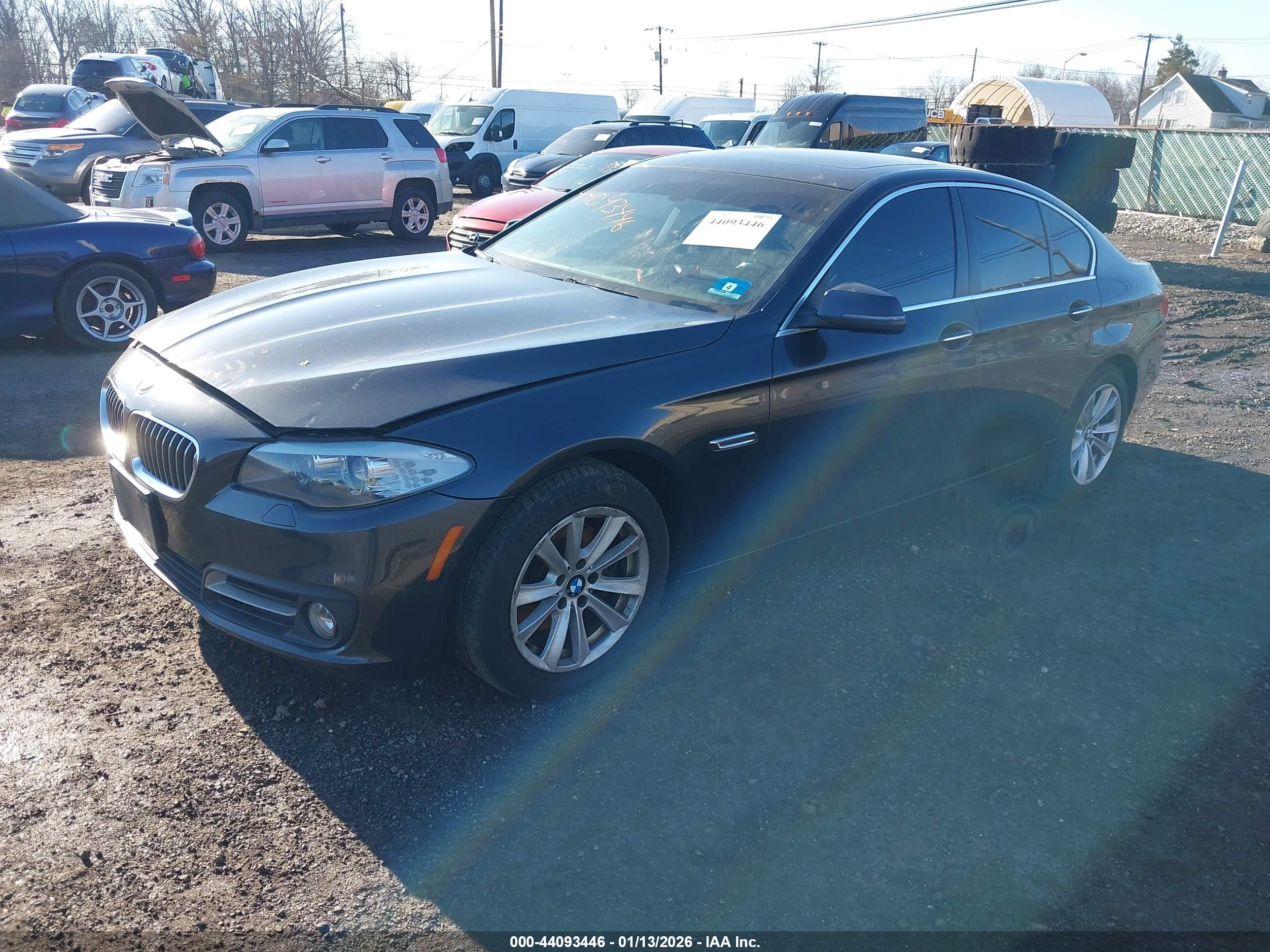 BMW 528I image 2