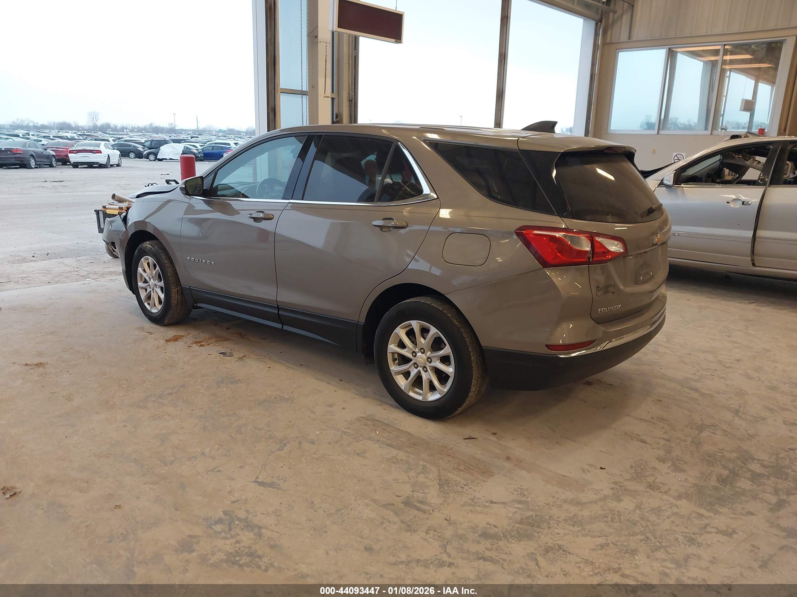 CHEVROLET EQUINOX image 3