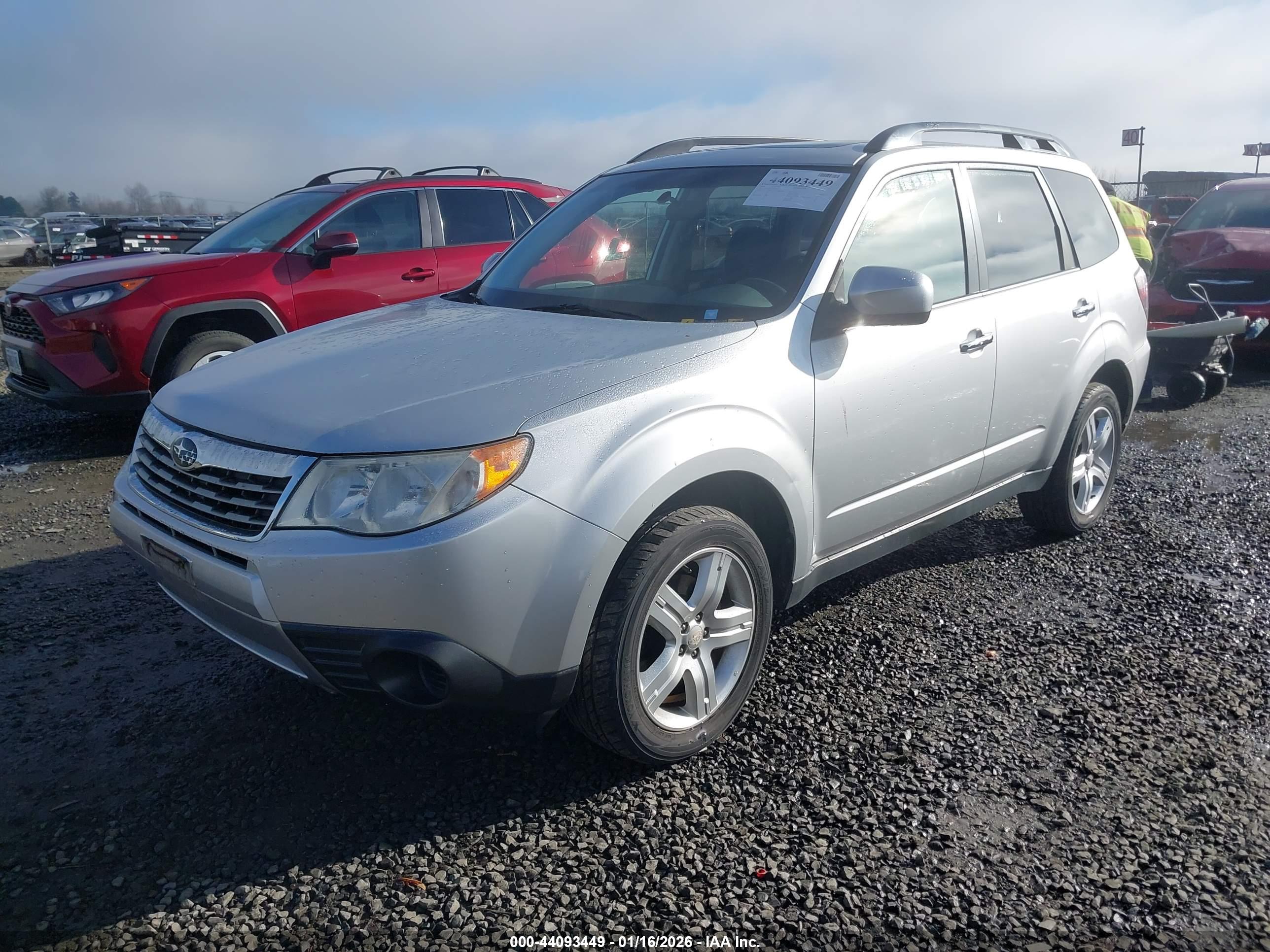 SUBARU FORESTER image 2