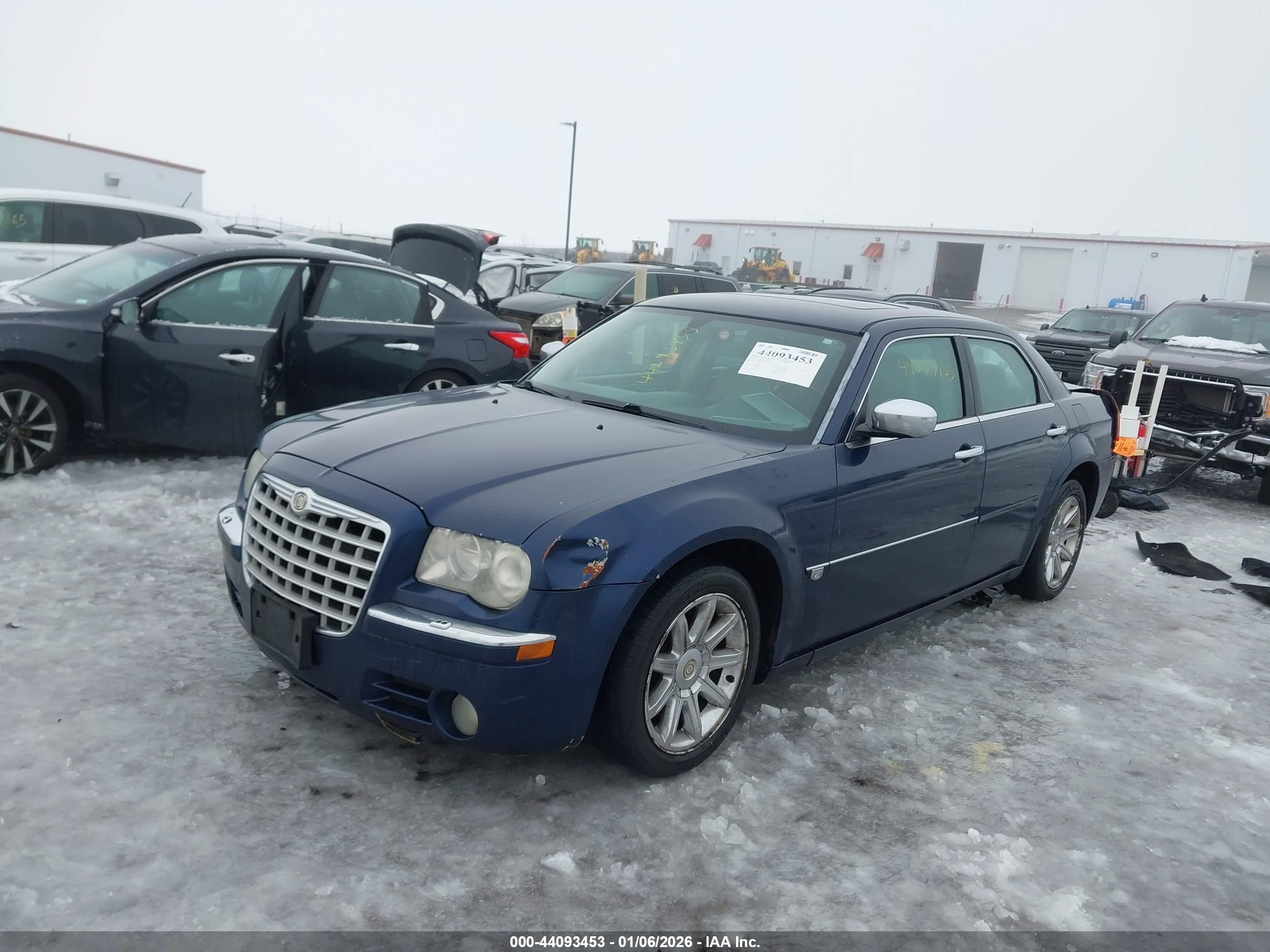 CHRYSLER 300C image 2