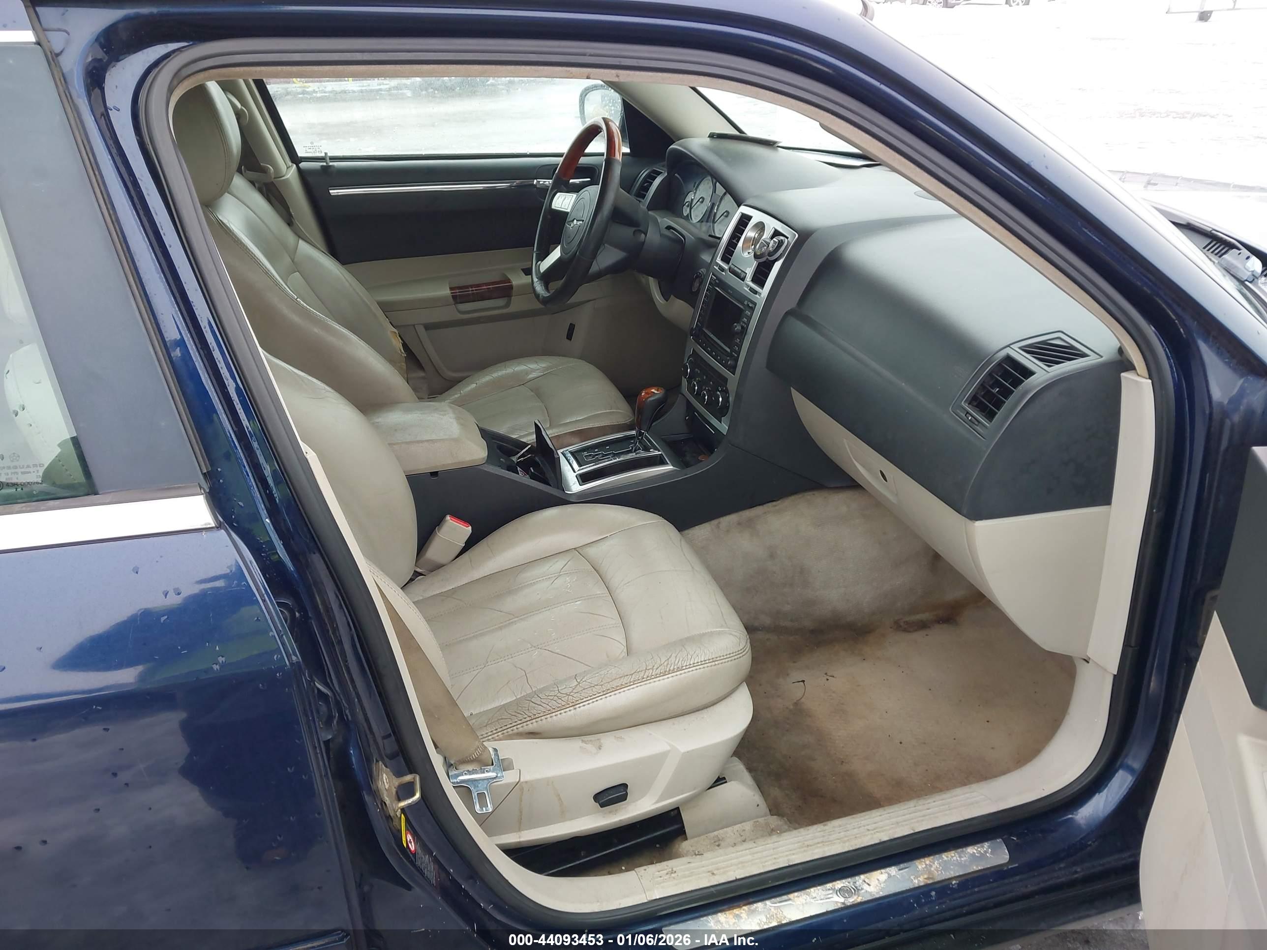 CHRYSLER 300C image 5