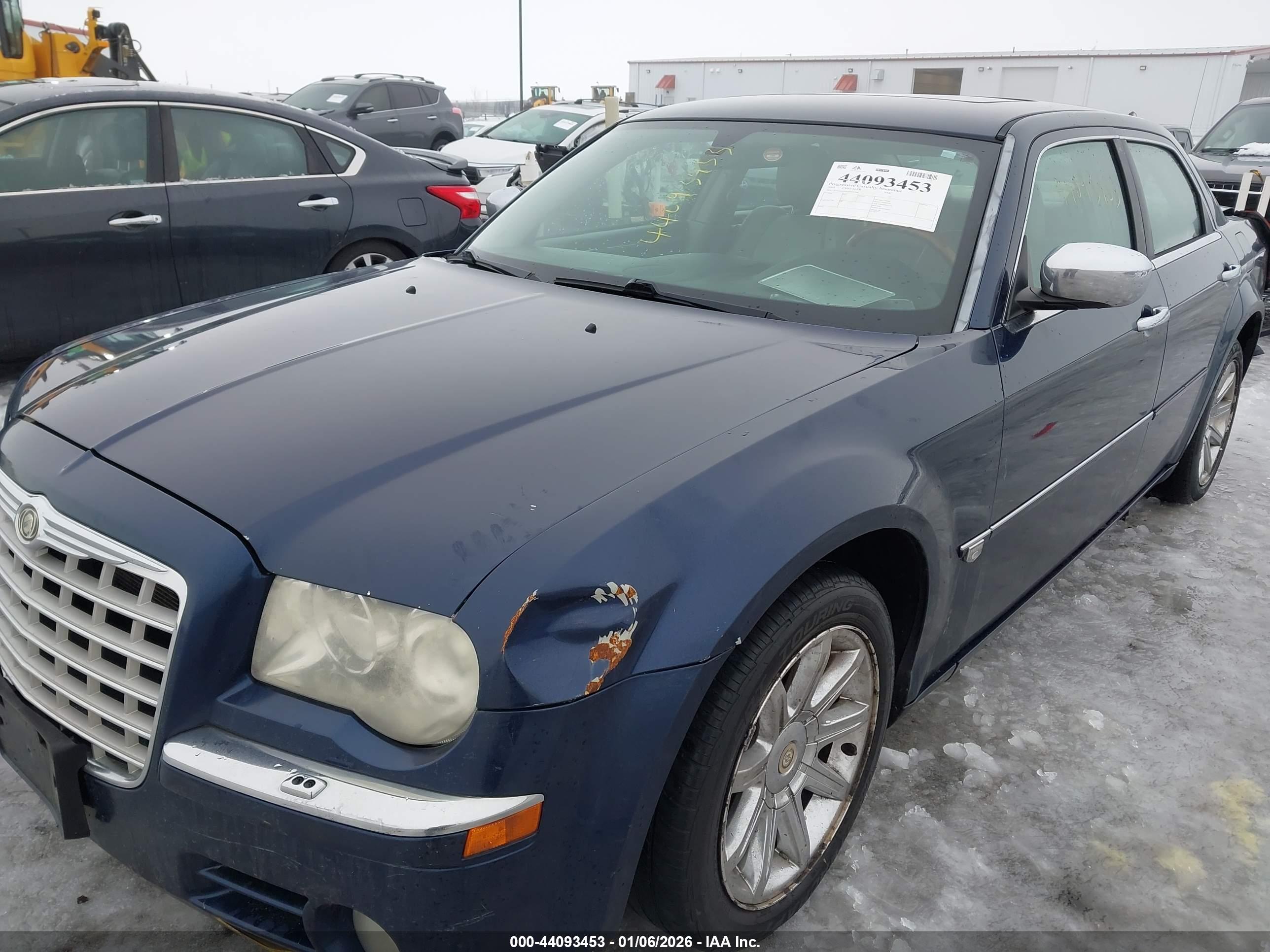 CHRYSLER 300C image 6