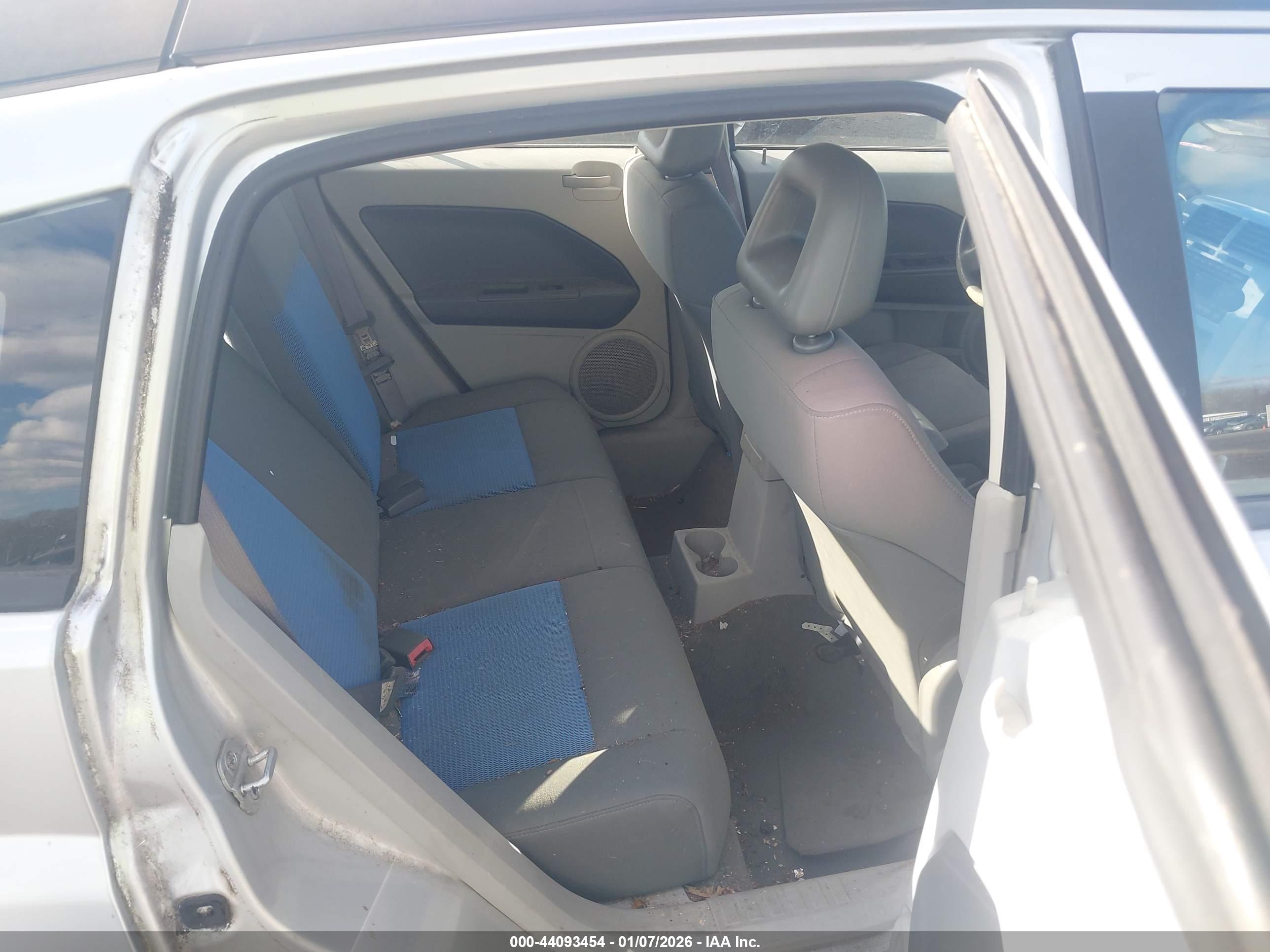DODGE CALIBER image 8
