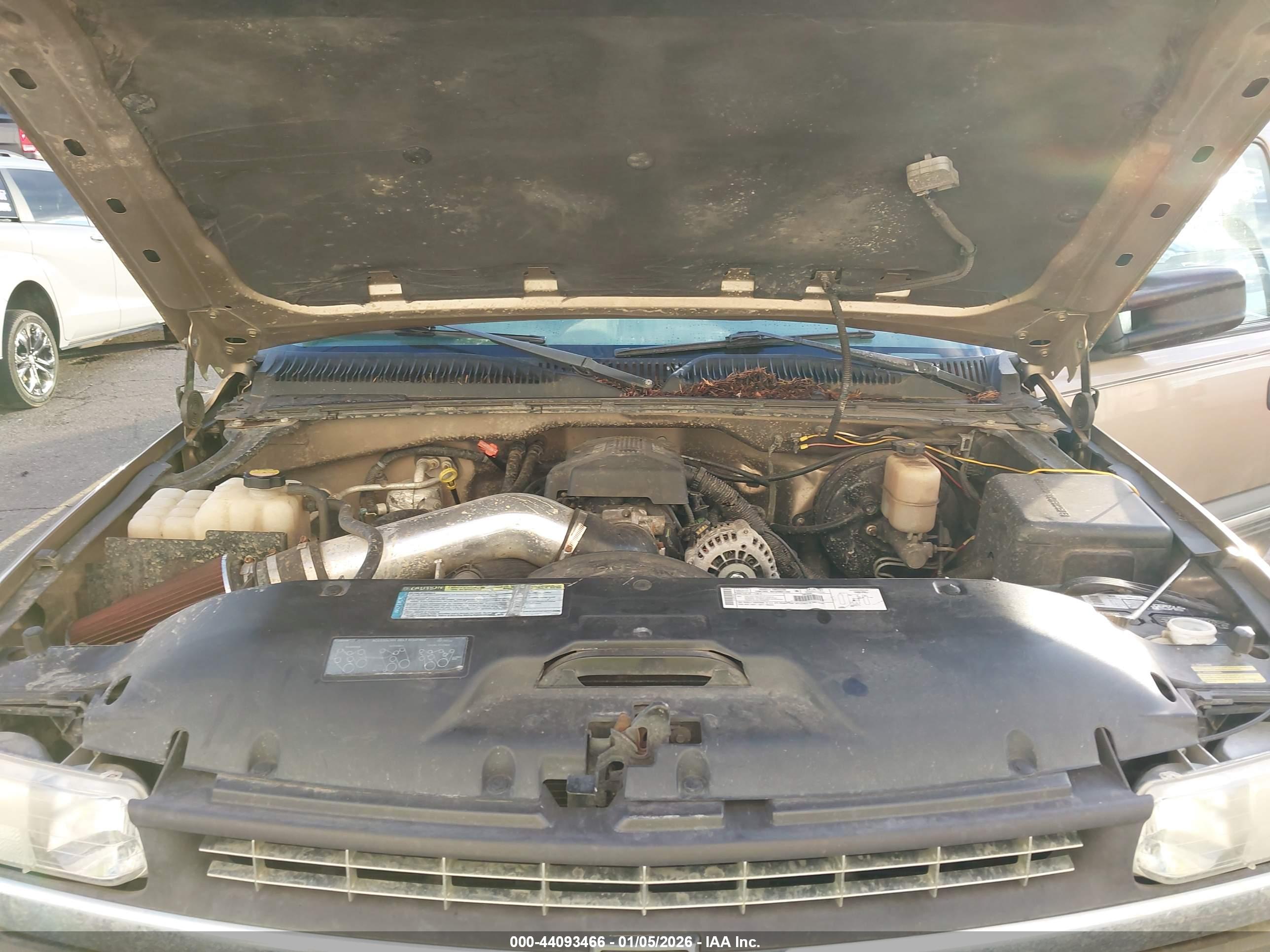 CHEVROLET SILVERADO image 10