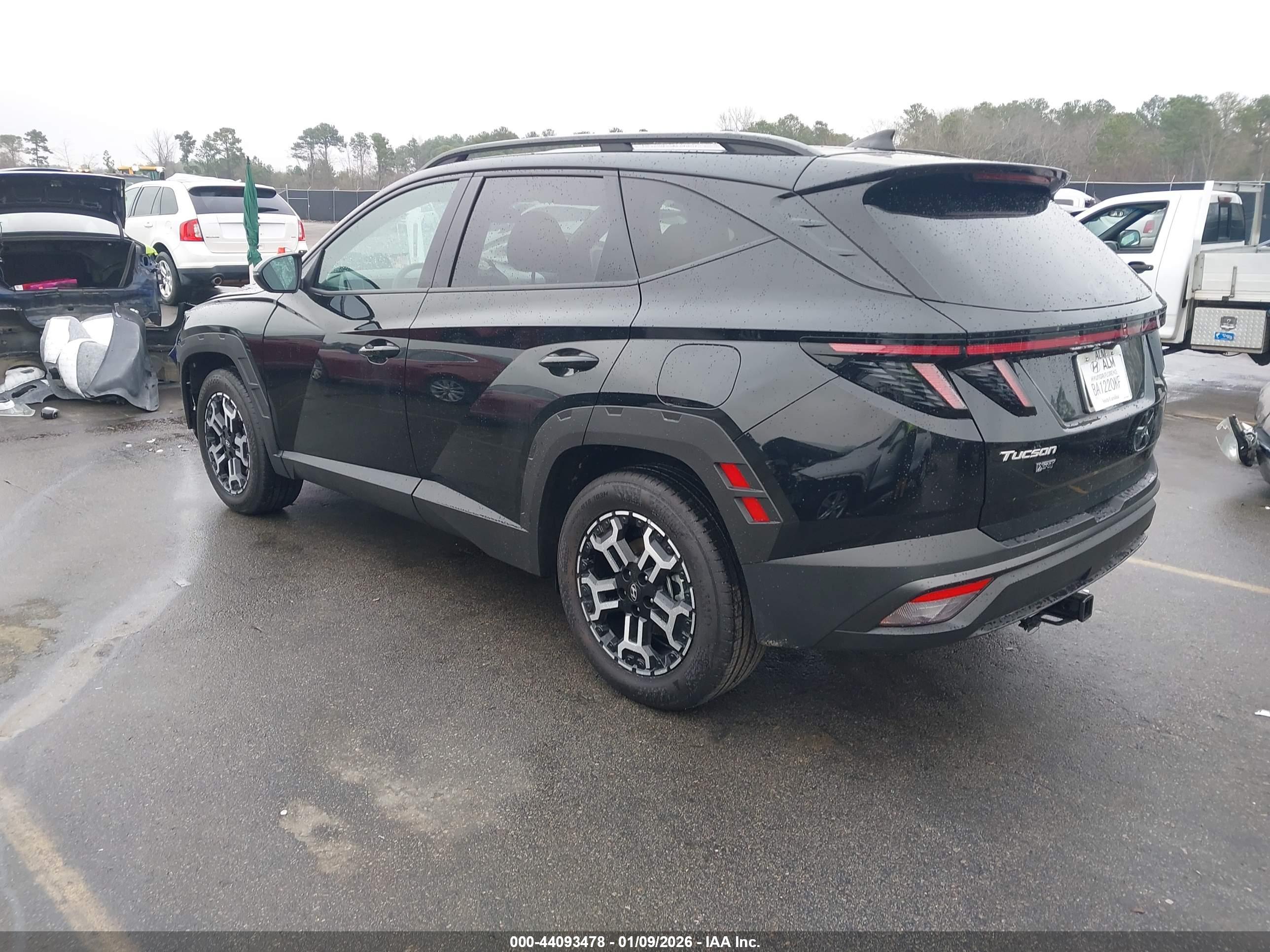 HYUNDAI TUCSON image 3