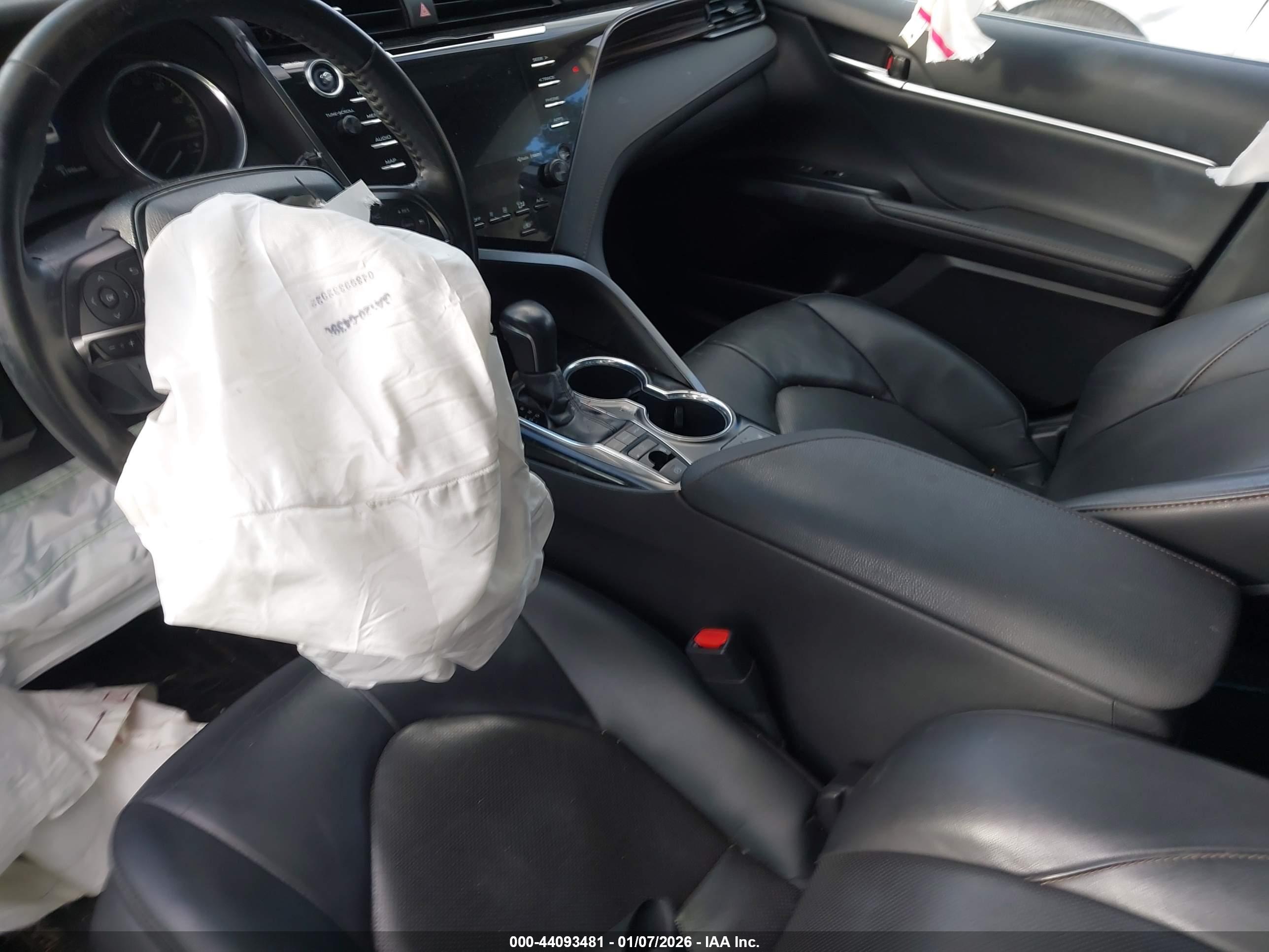 TOYOTA CAMRY image 11