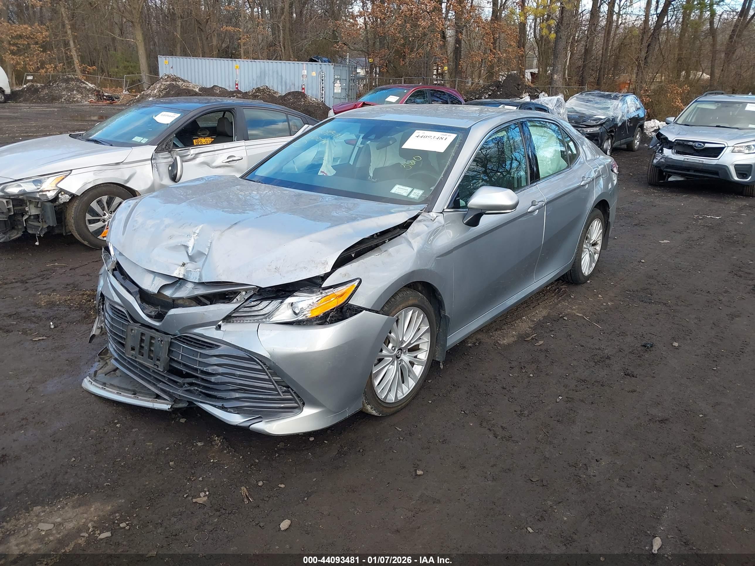 TOYOTA CAMRY image 2