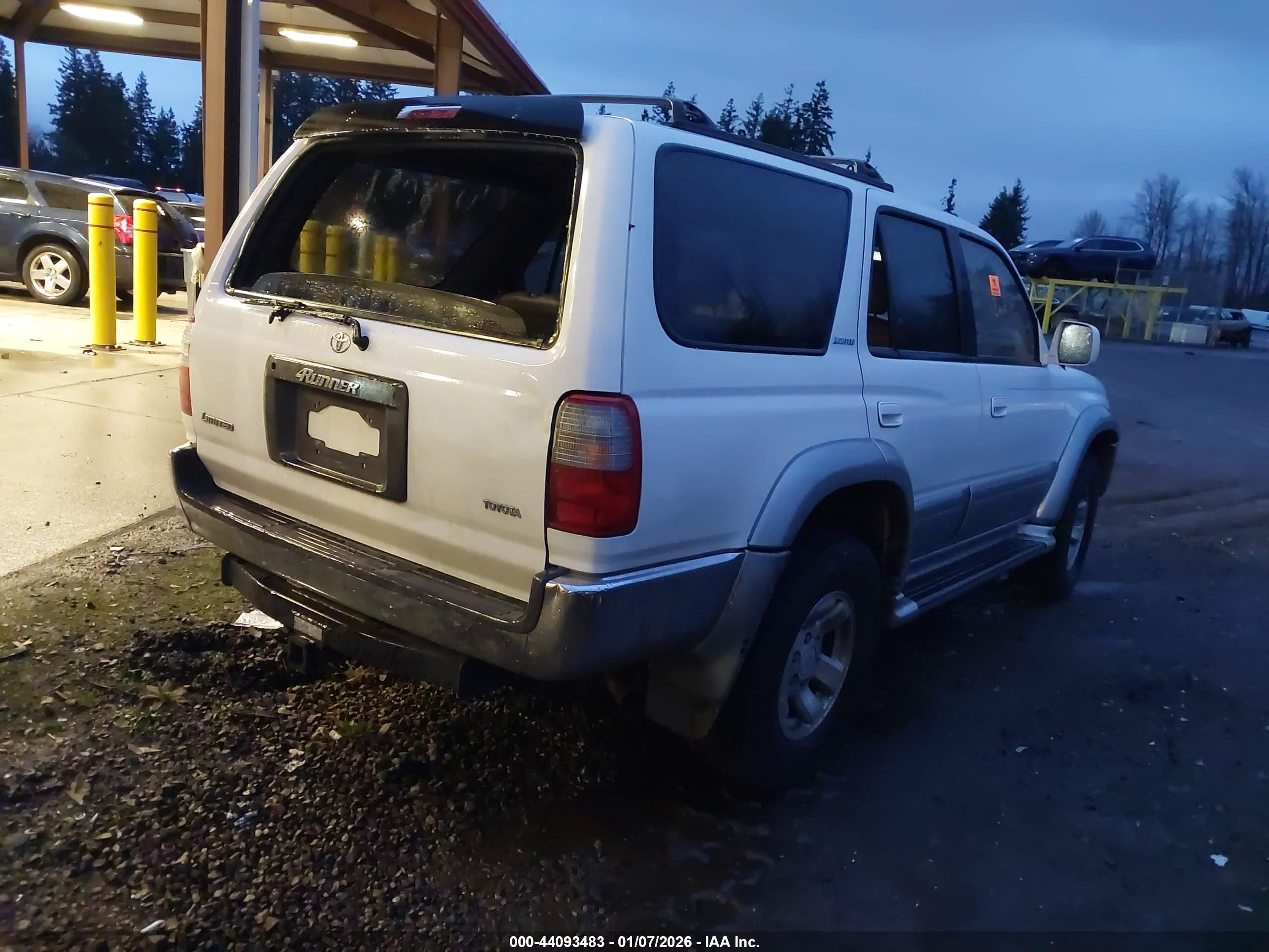 TOYOTA 4RUNNER image 4