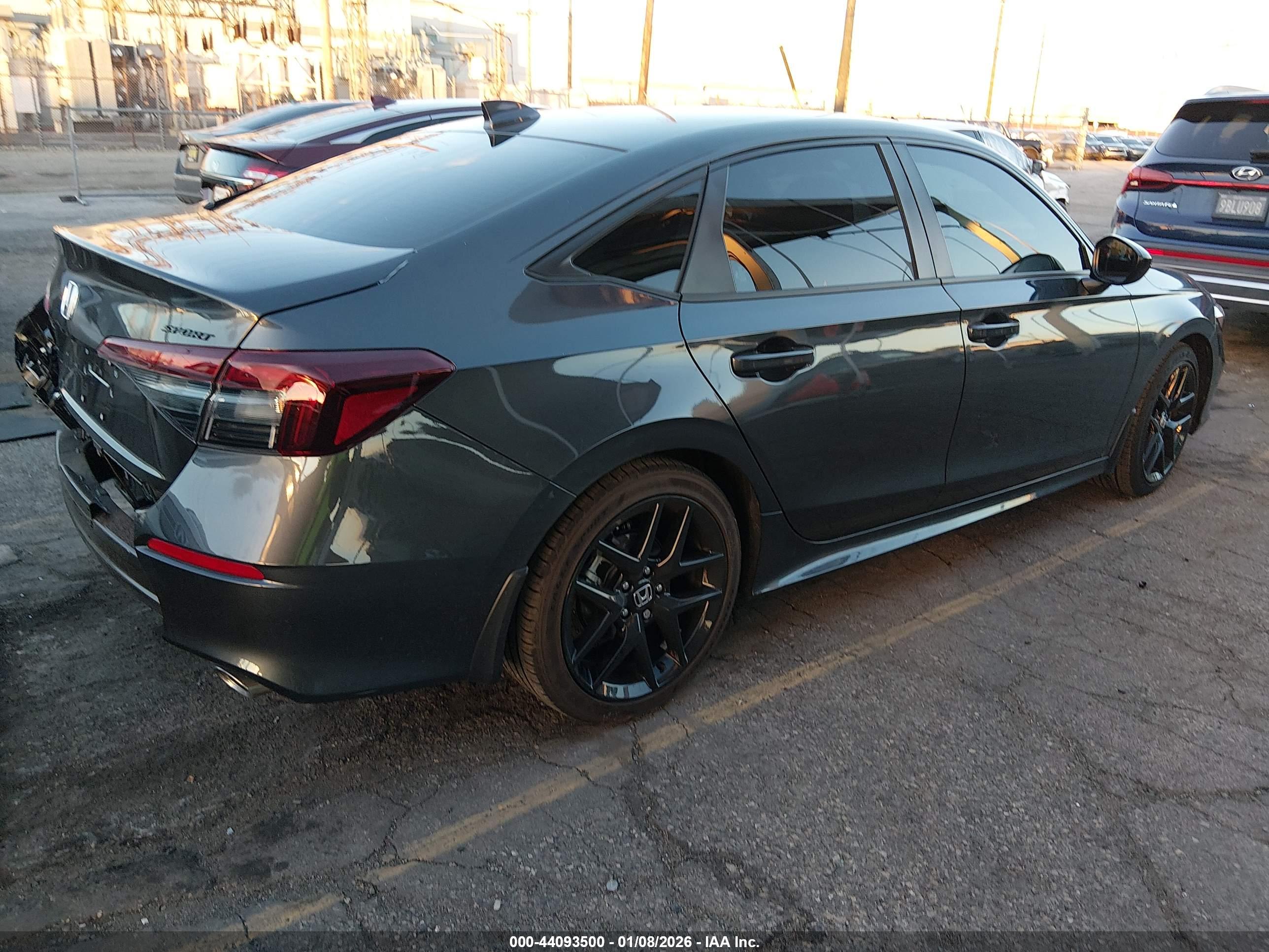HONDA CIVIC image 4