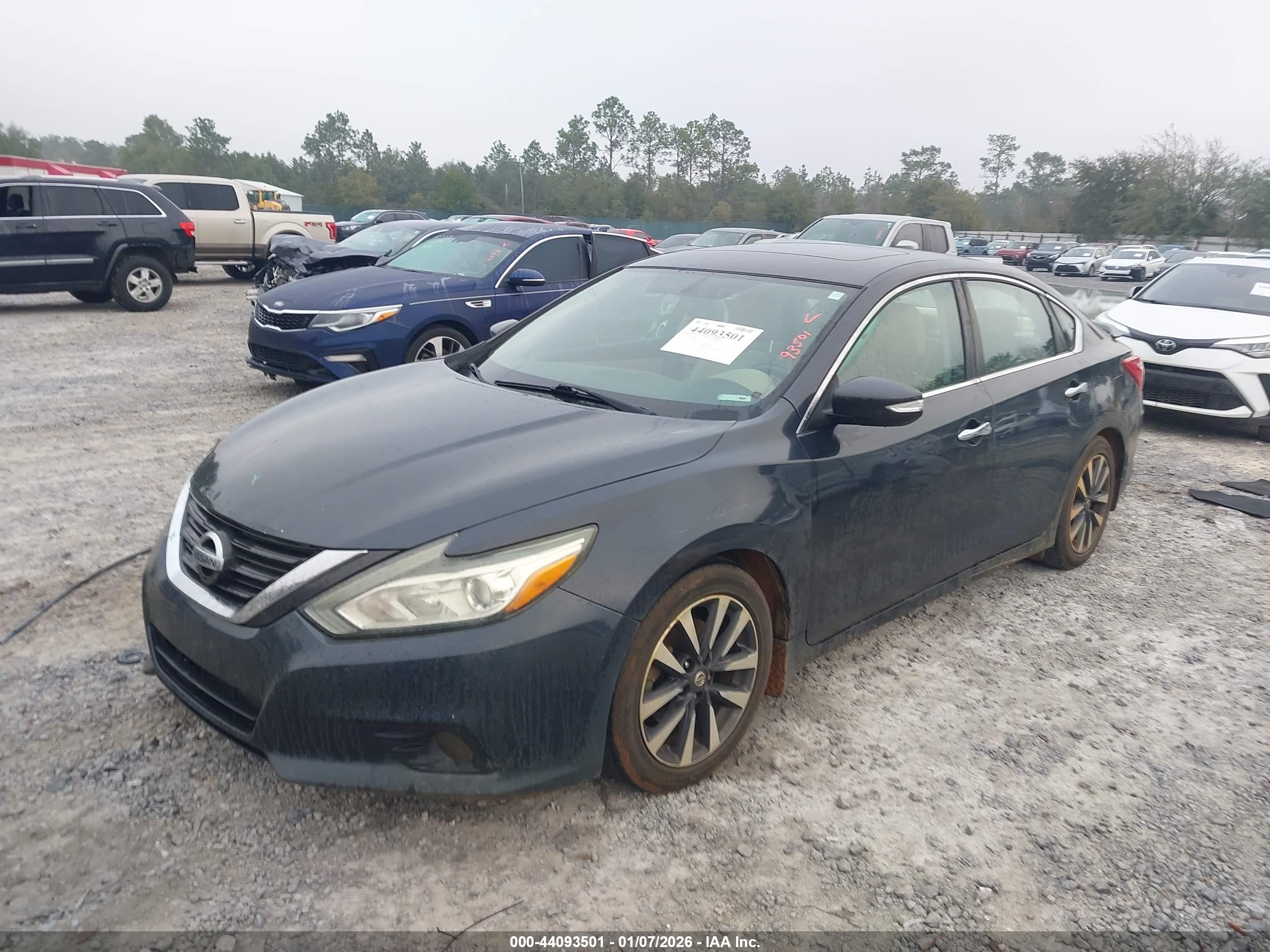 NISSAN ALTIMA image 2