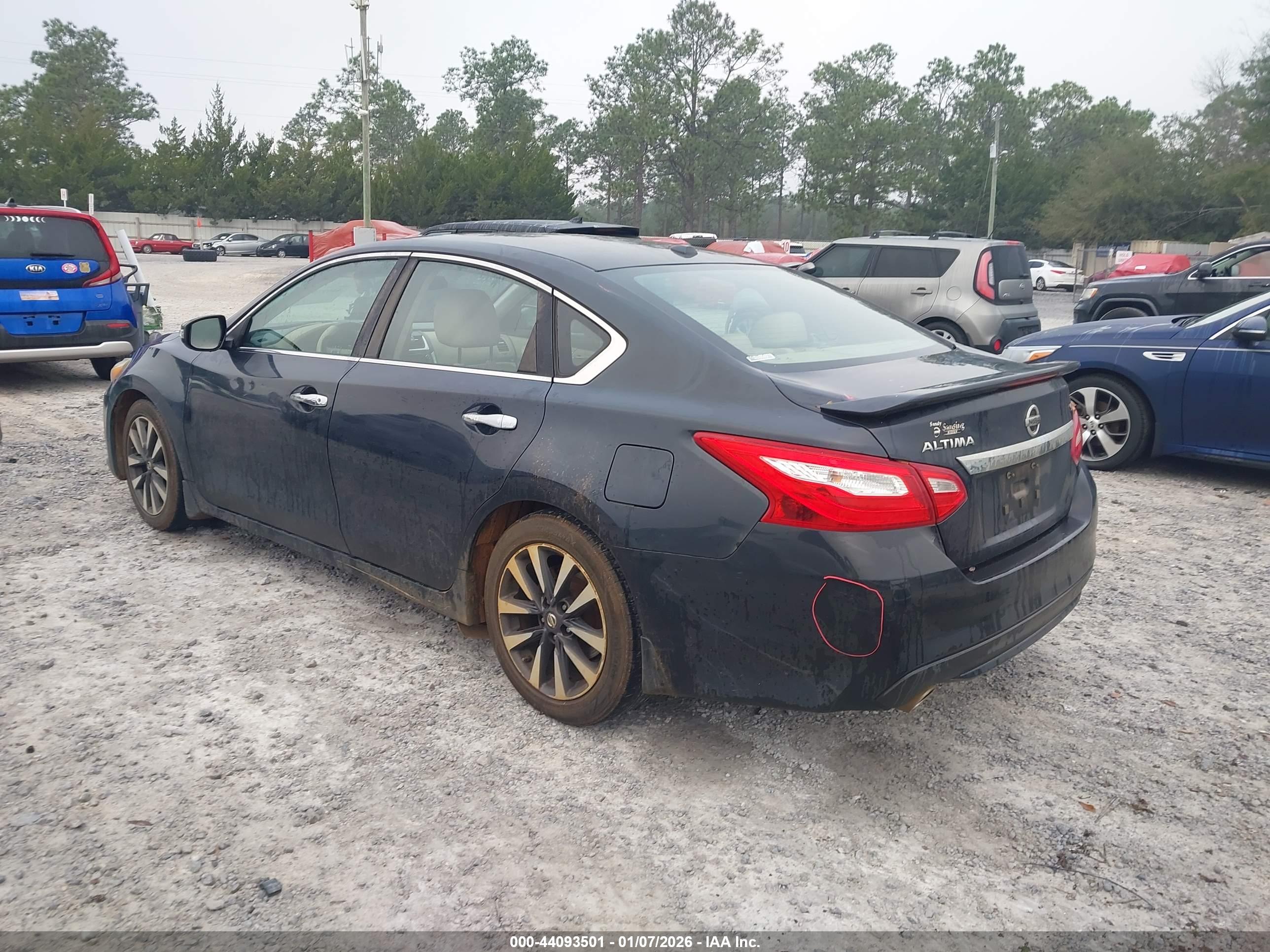 NISSAN ALTIMA image 3