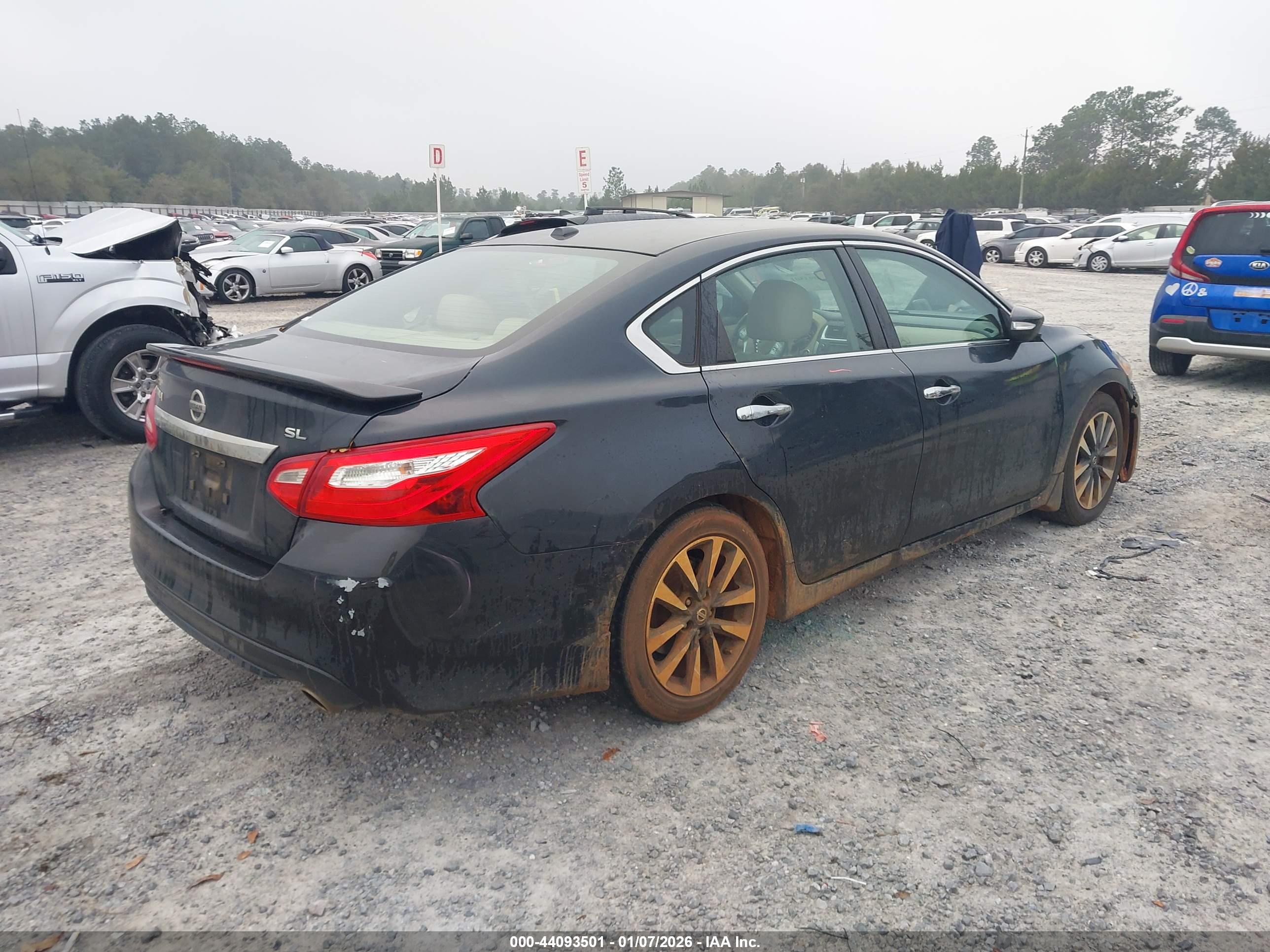 NISSAN ALTIMA image 4