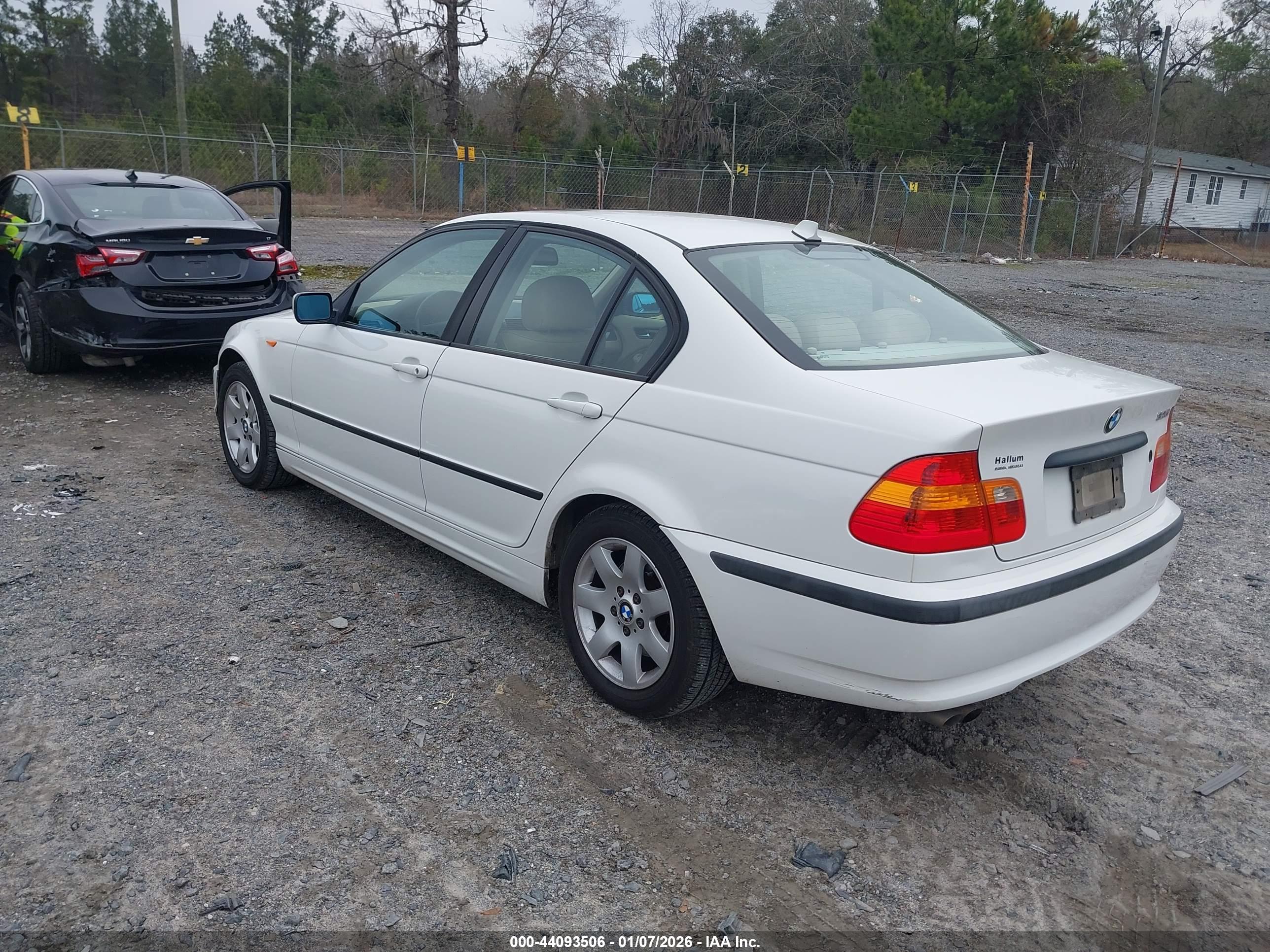 BMW 325I image 3