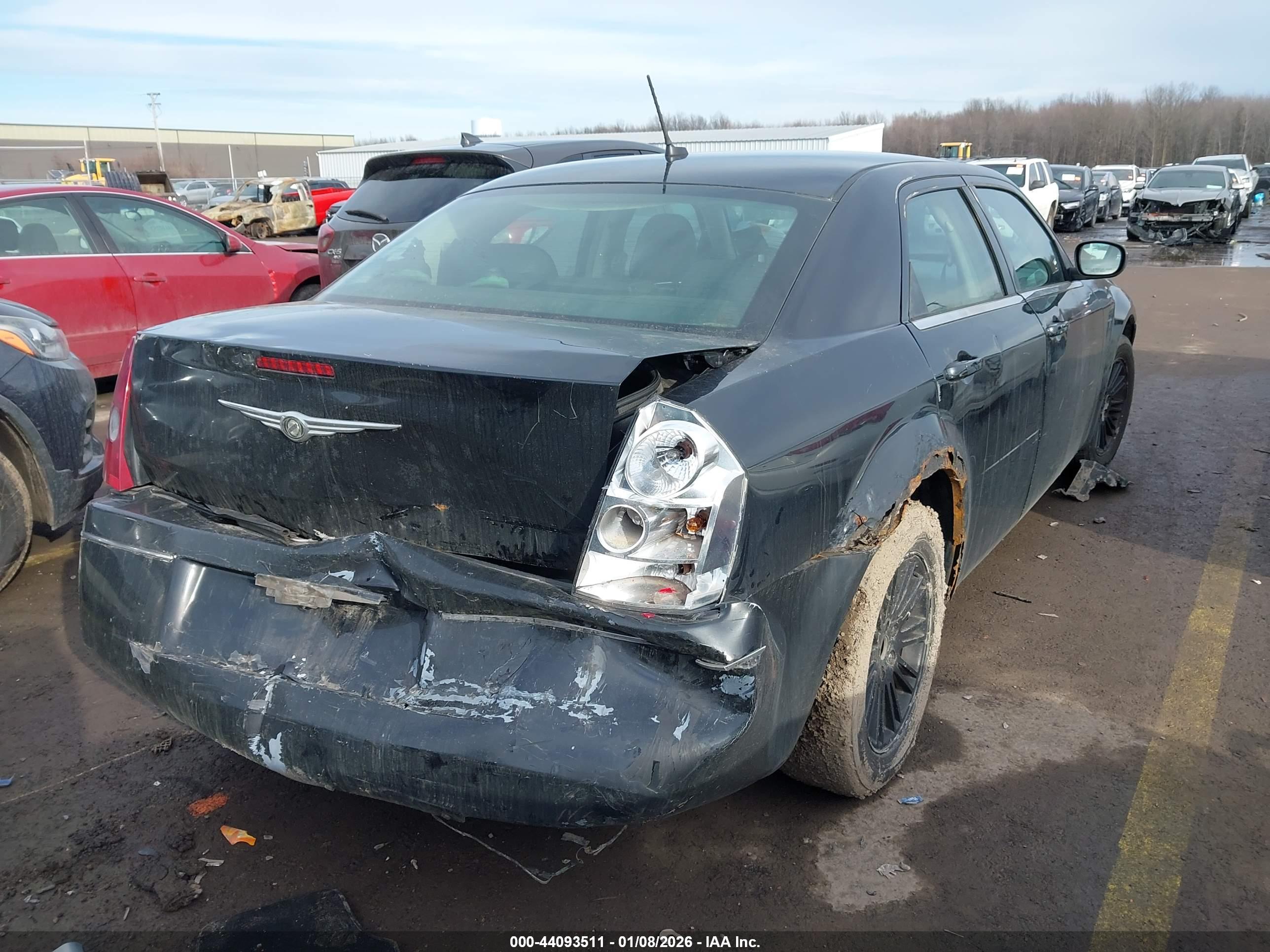 CHRYSLER 300 image 4