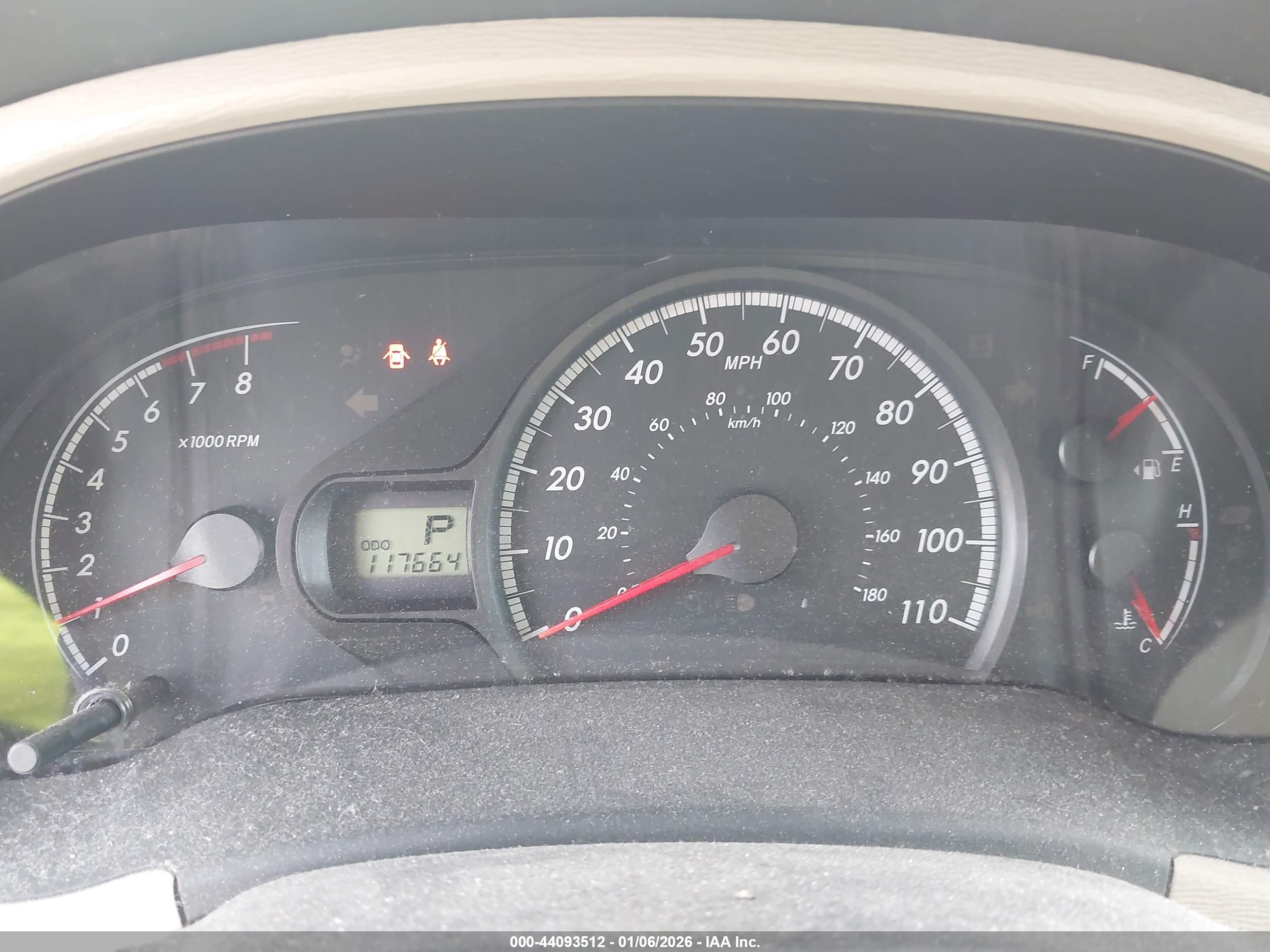 TOYOTA SIENNA image 7