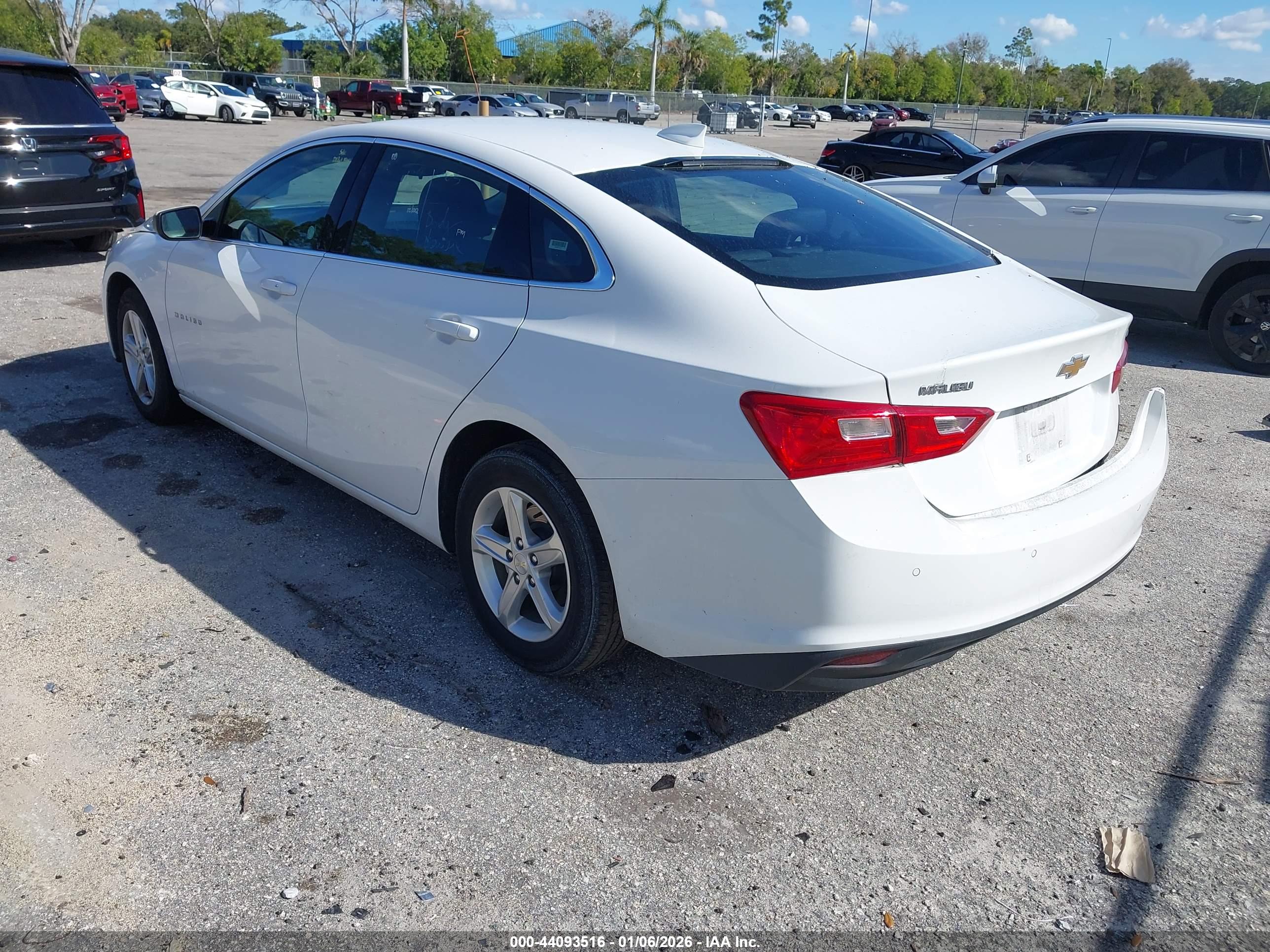 CHEVROLET MALIBU image 3