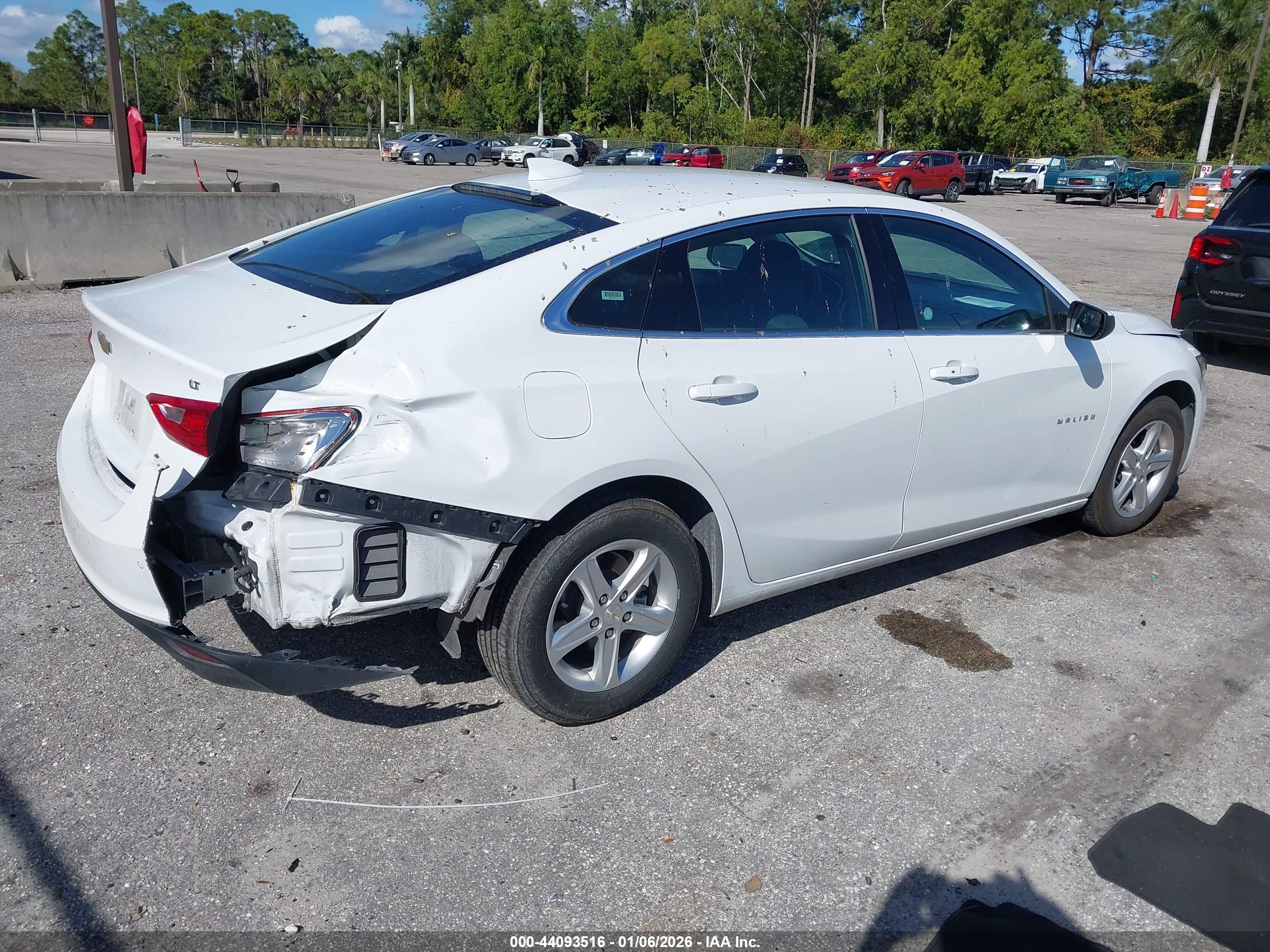 CHEVROLET MALIBU image 4