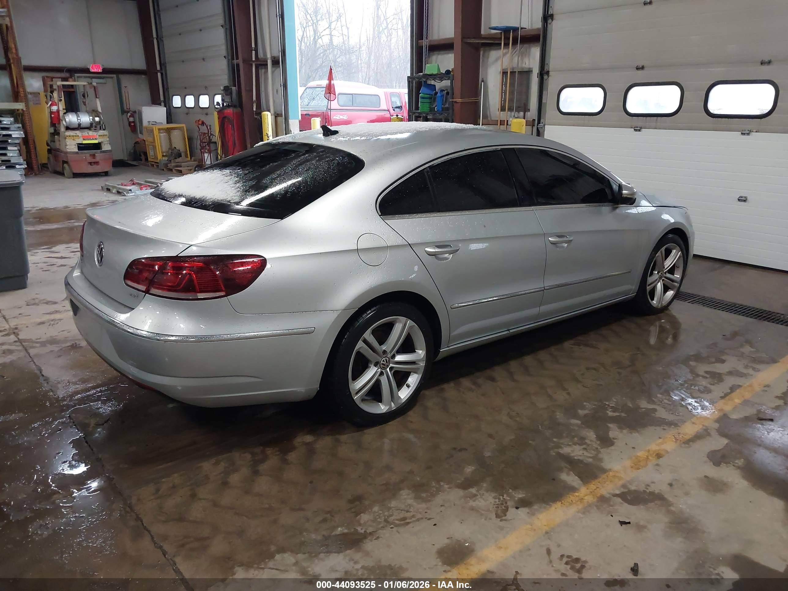 VOLKSWAGEN CC image 4