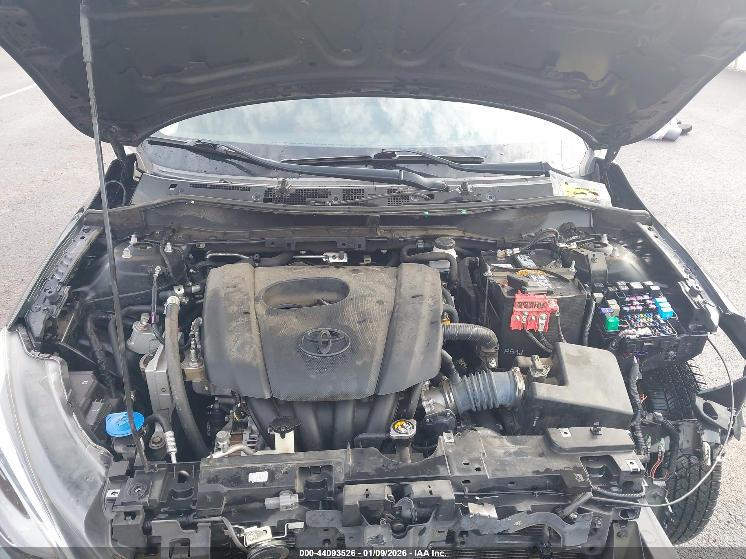 TOYOTA YARIS image 10