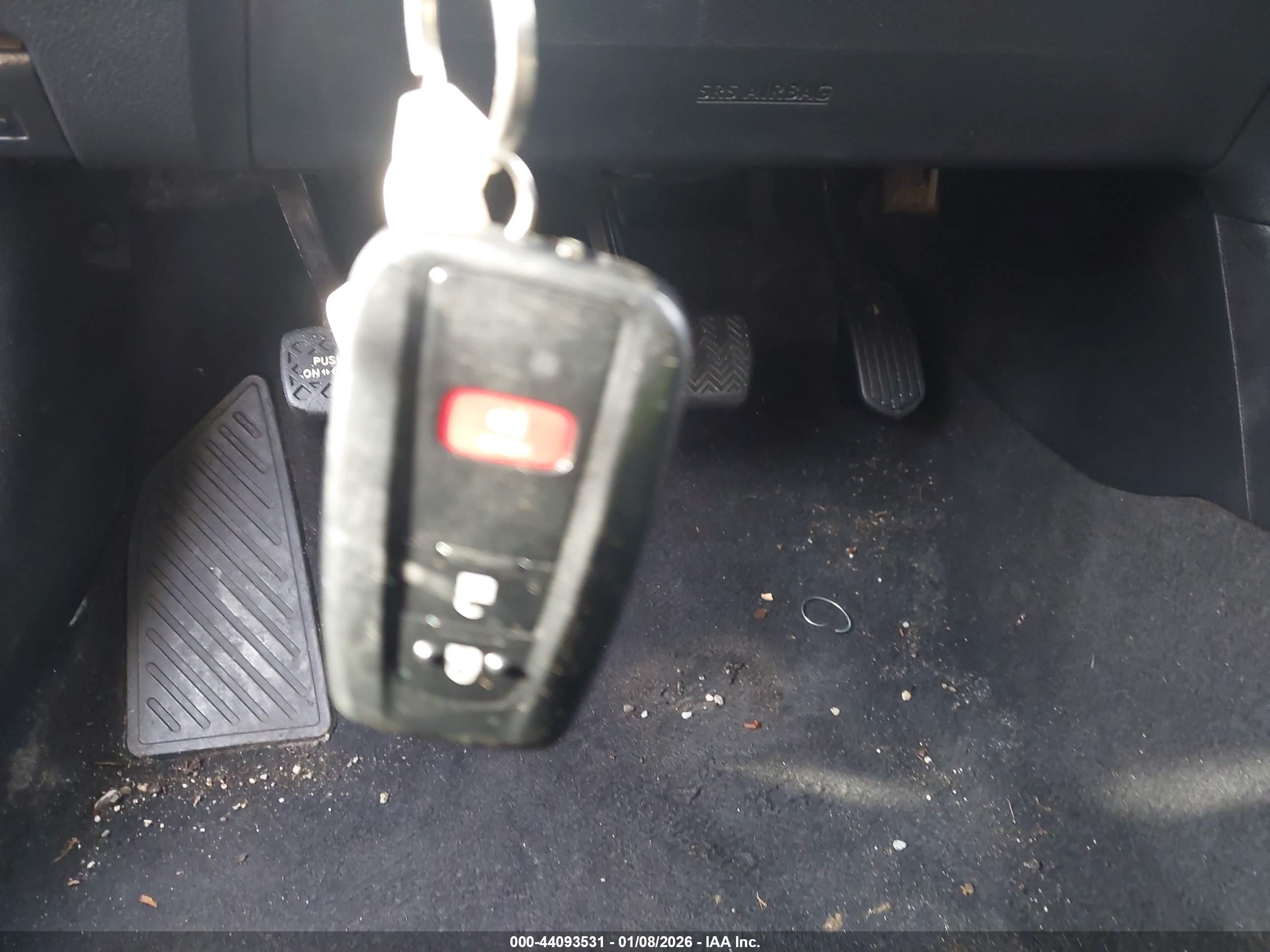 TOYOTA PRIUS image 11