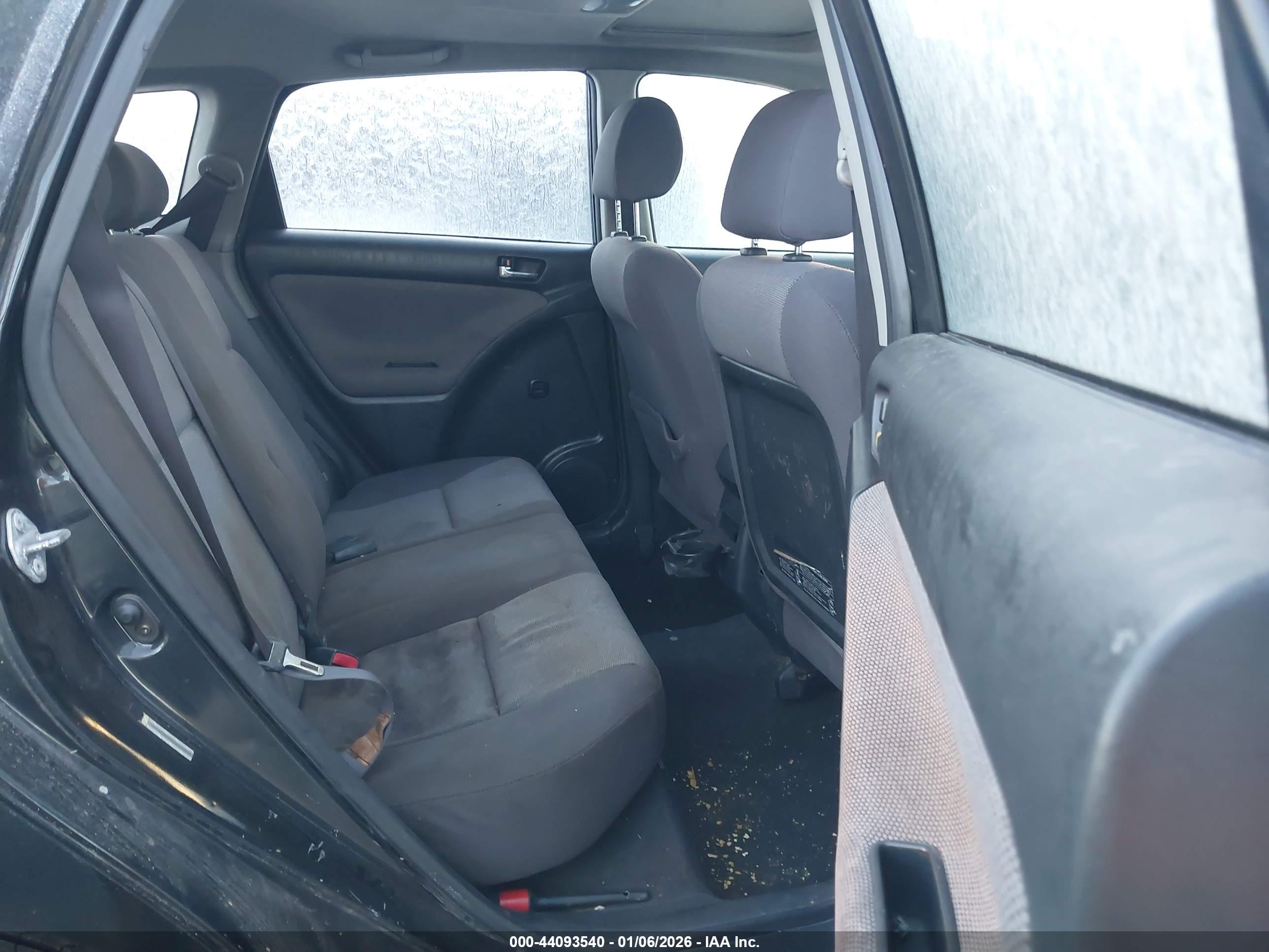 TOYOTA MATRIX image 8