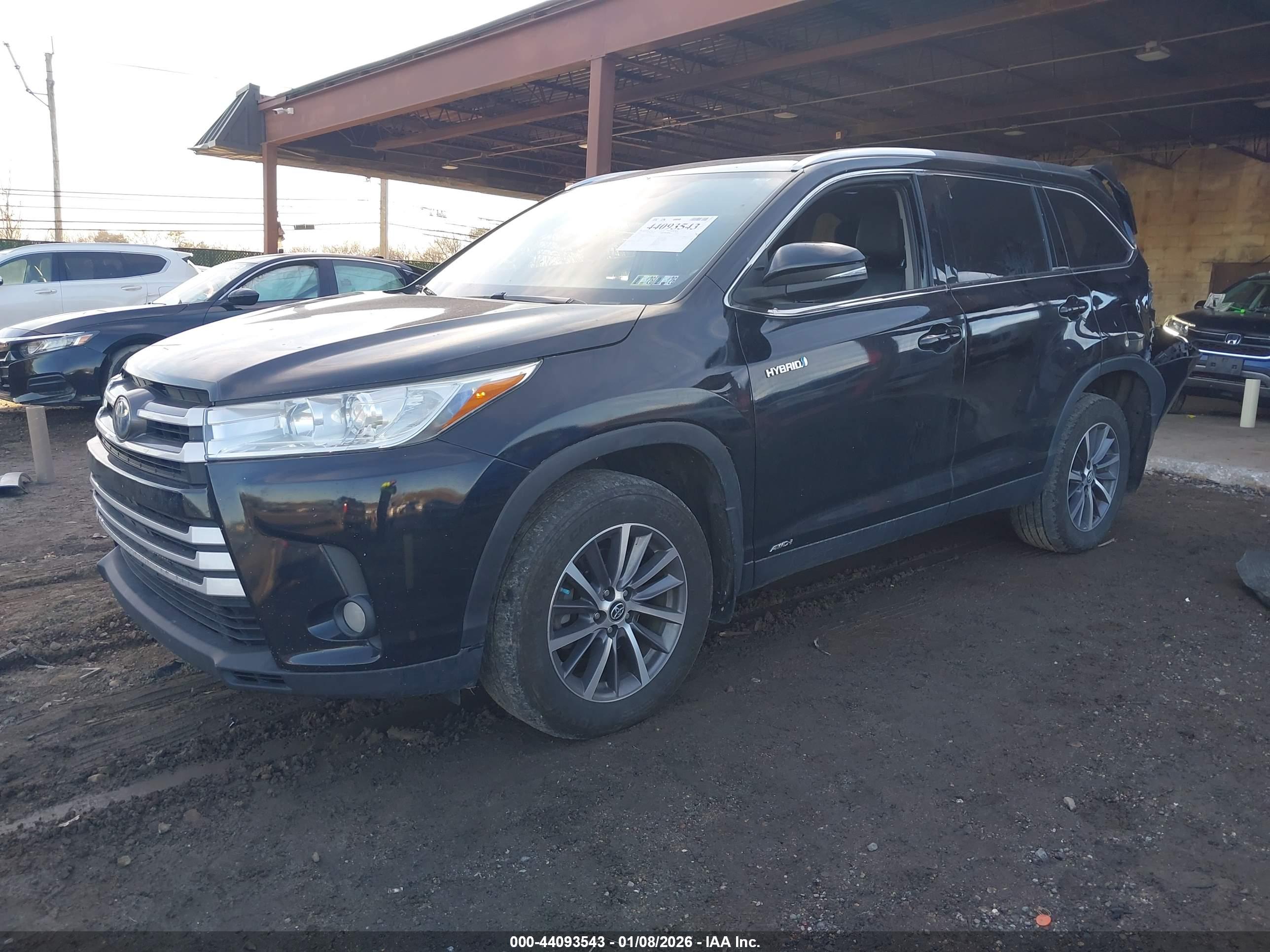 TOYOTA HIGHLANDER image 2