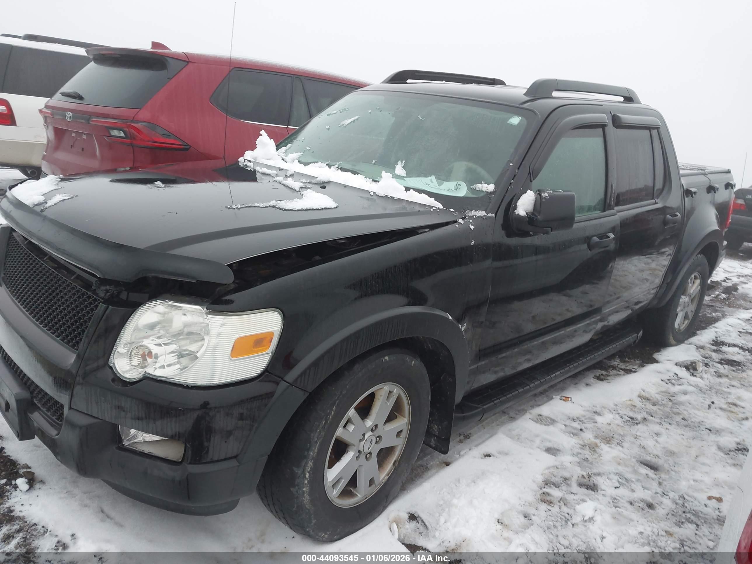 FORD EXPLORER image 2