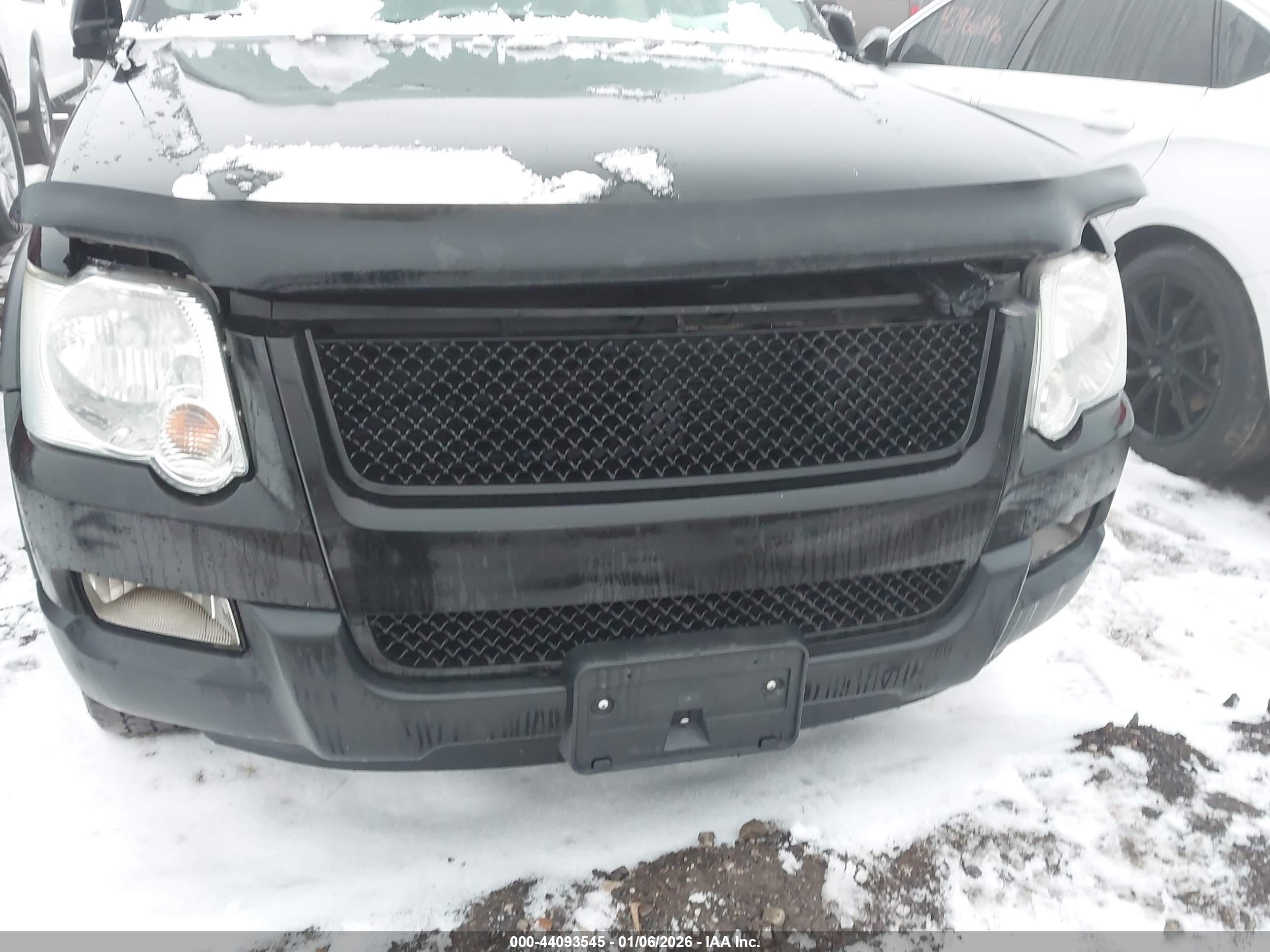 FORD EXPLORER image 6