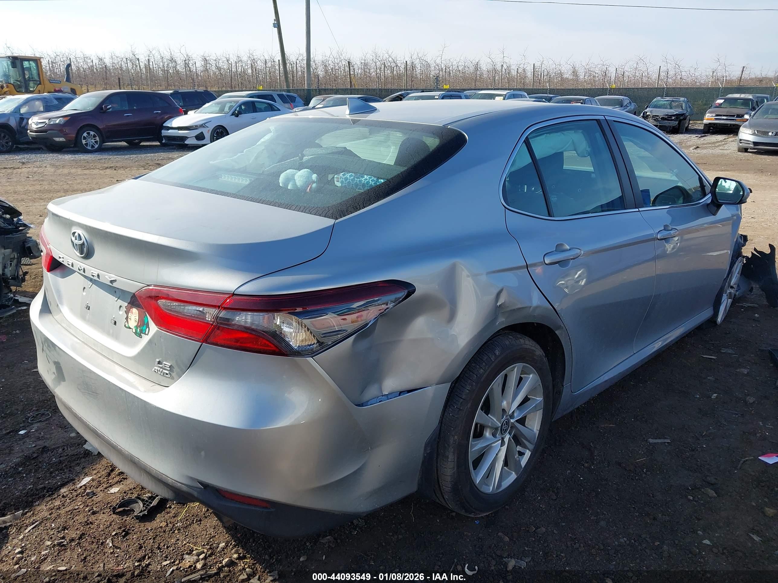TOYOTA CAMRY image 4